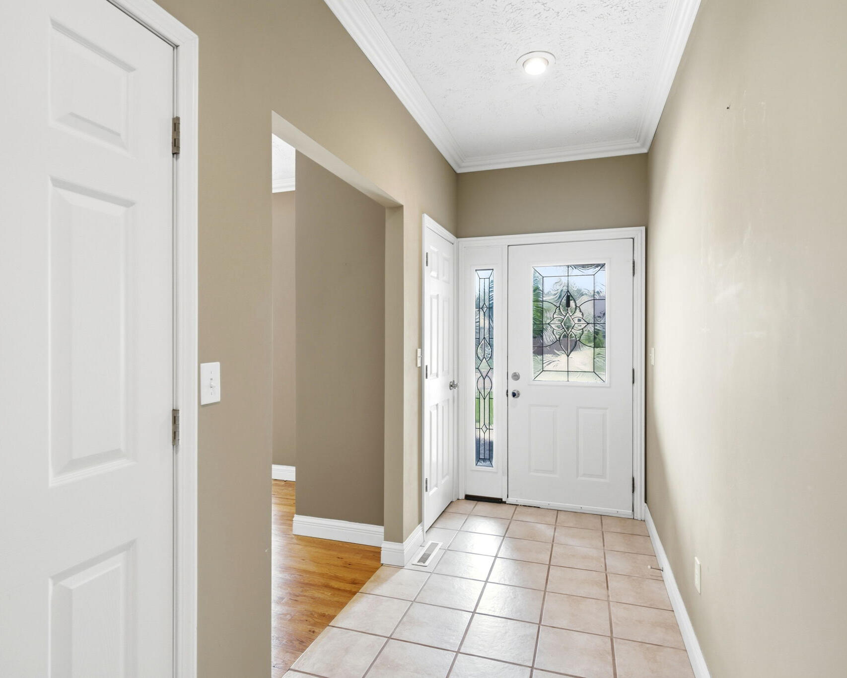 1704 Dunhill Way Property Photo 4