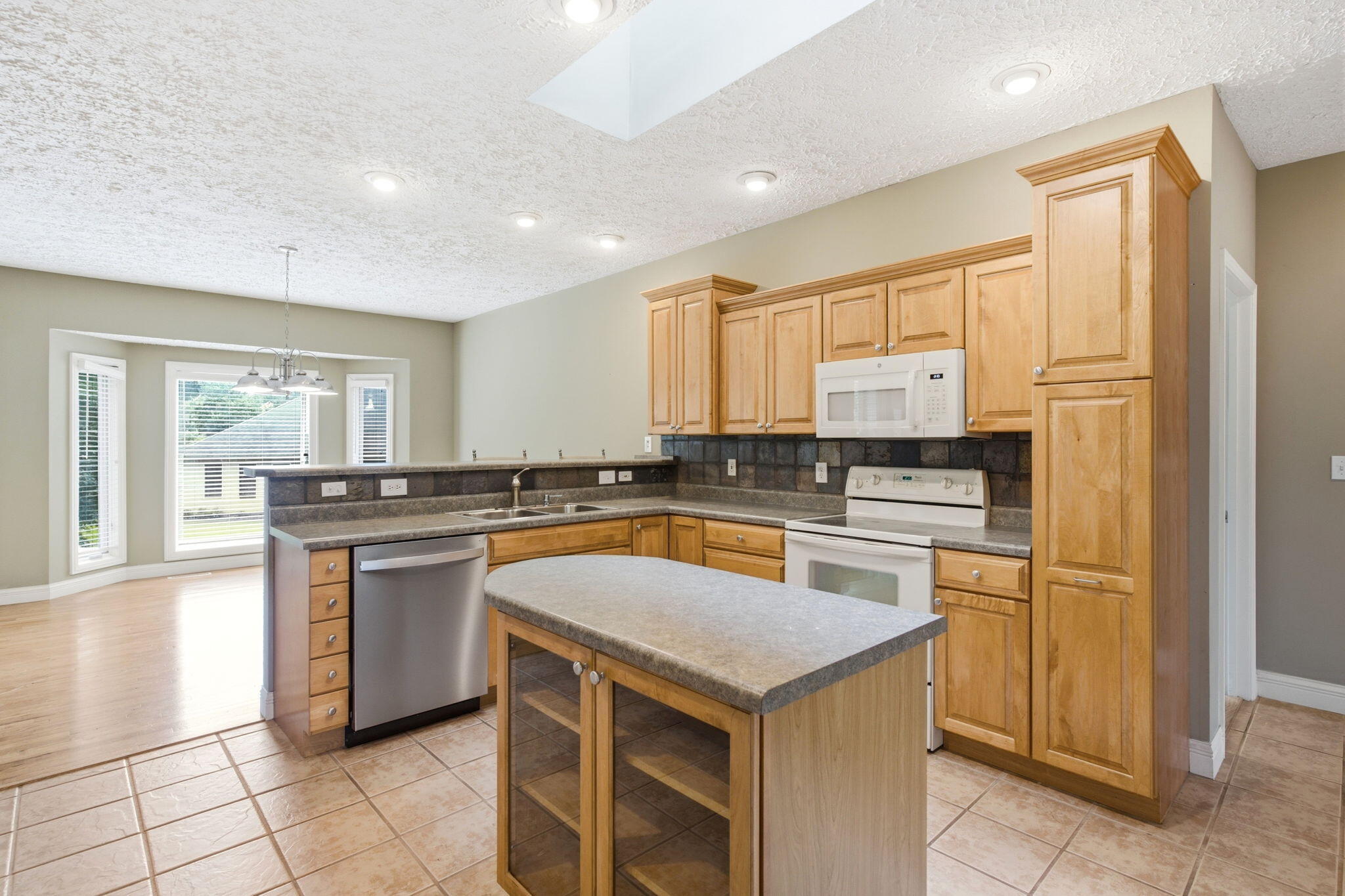 1704 Dunhill Way Property Photo 12