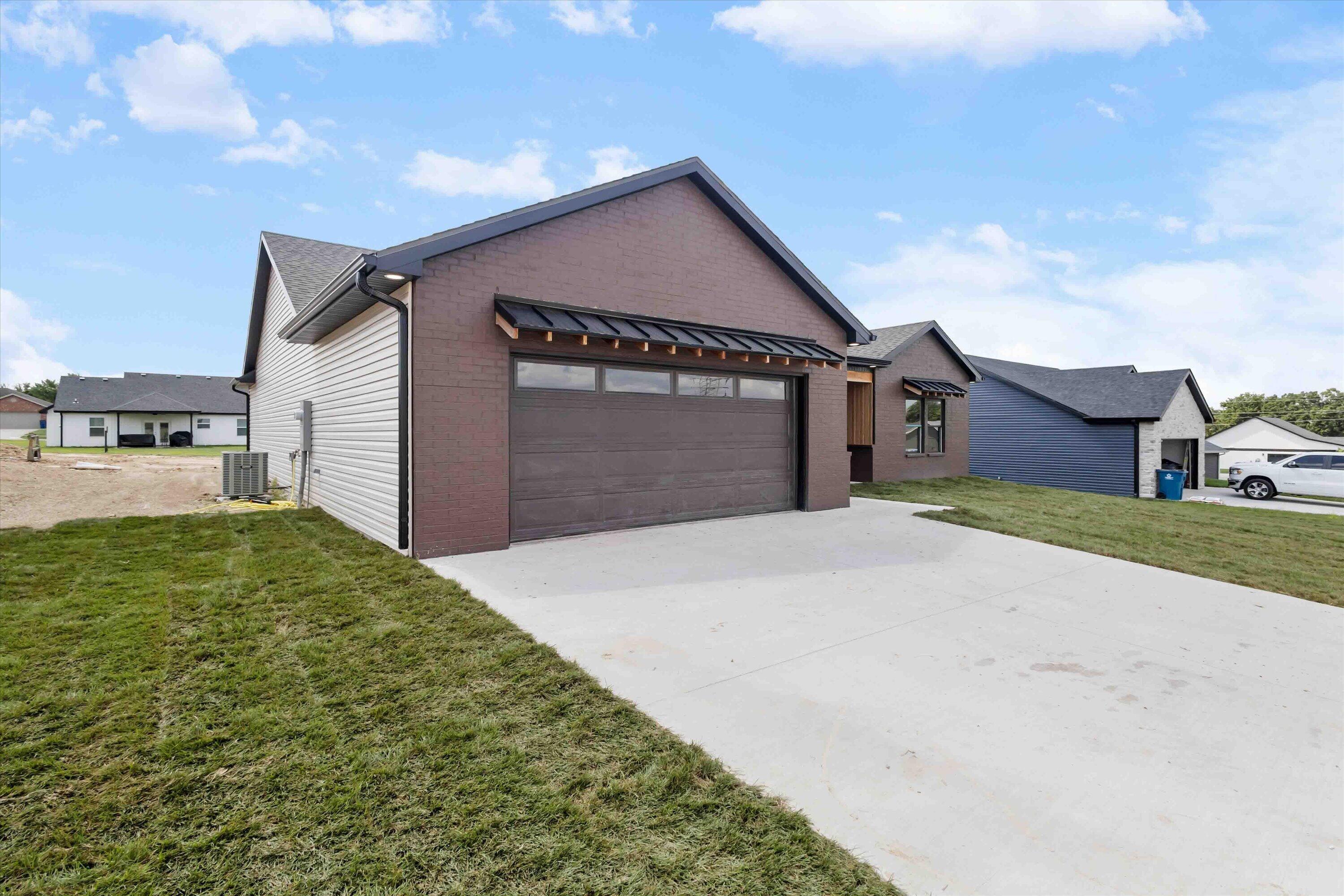 2153 Moonflower Dr Property Photo 25