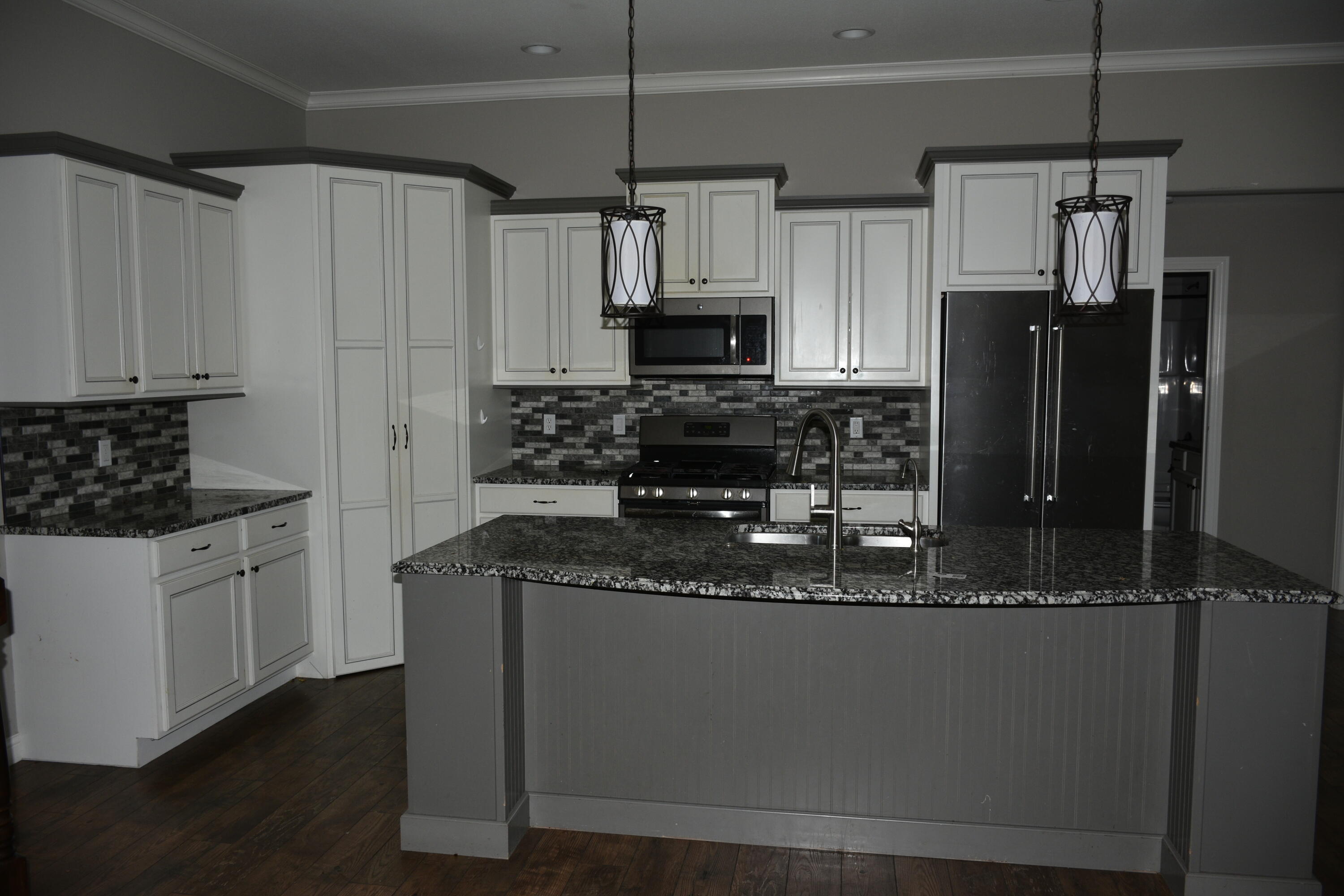 4300 Esther Lee Ct Property Photo 6