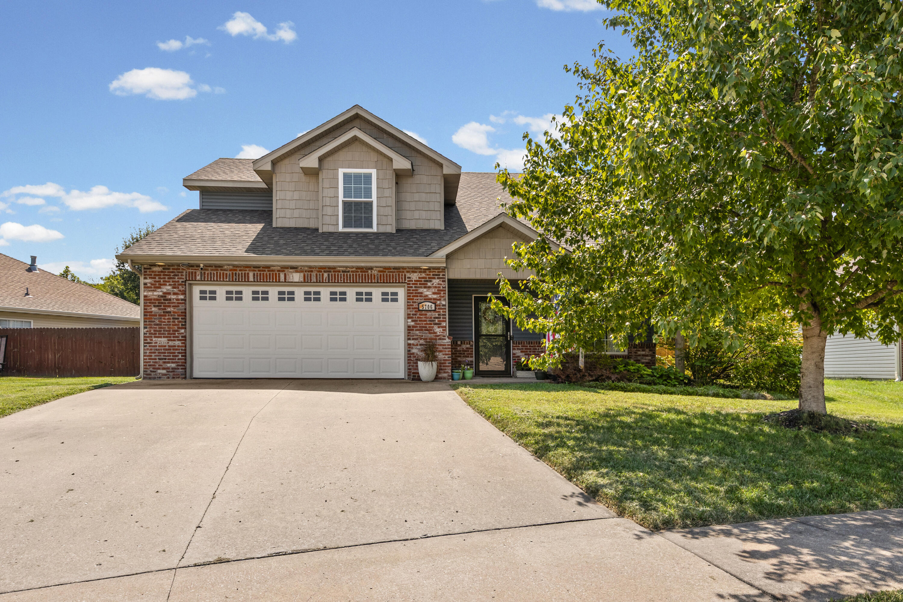 5706 Murfreesboro Dr Property Photo 1