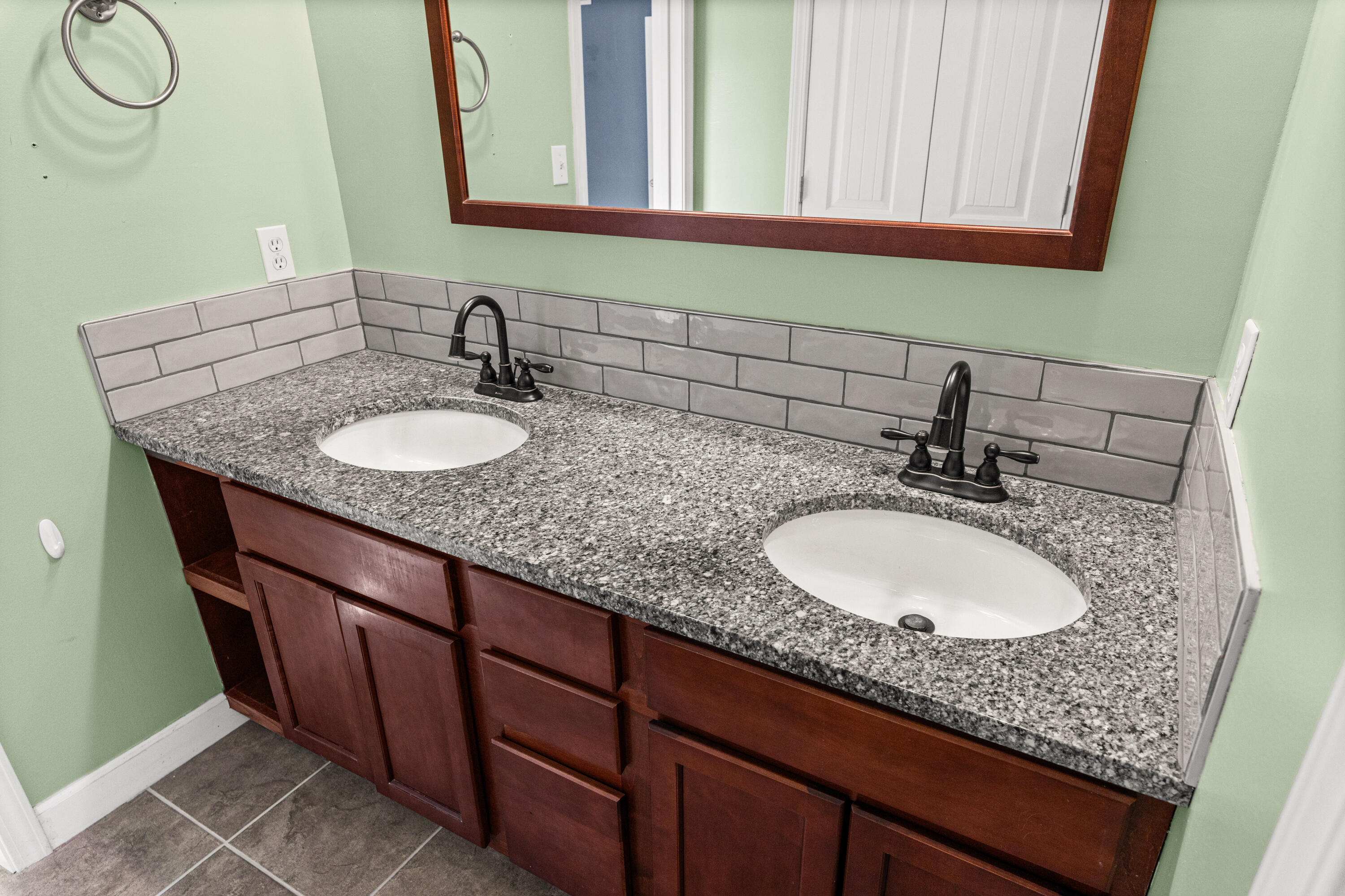 5706 Murfreesboro Dr Property Photo 34