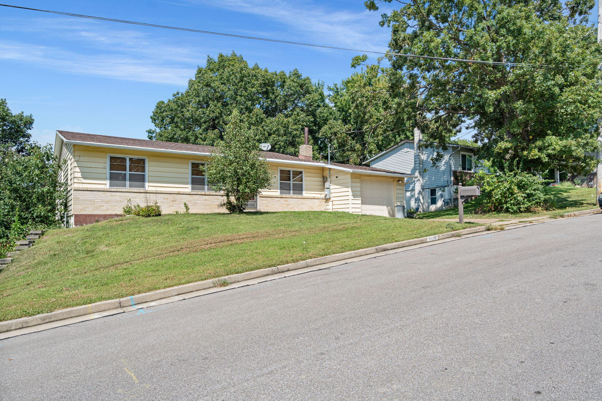 2406 Bluebird Dr Property Photo 1
