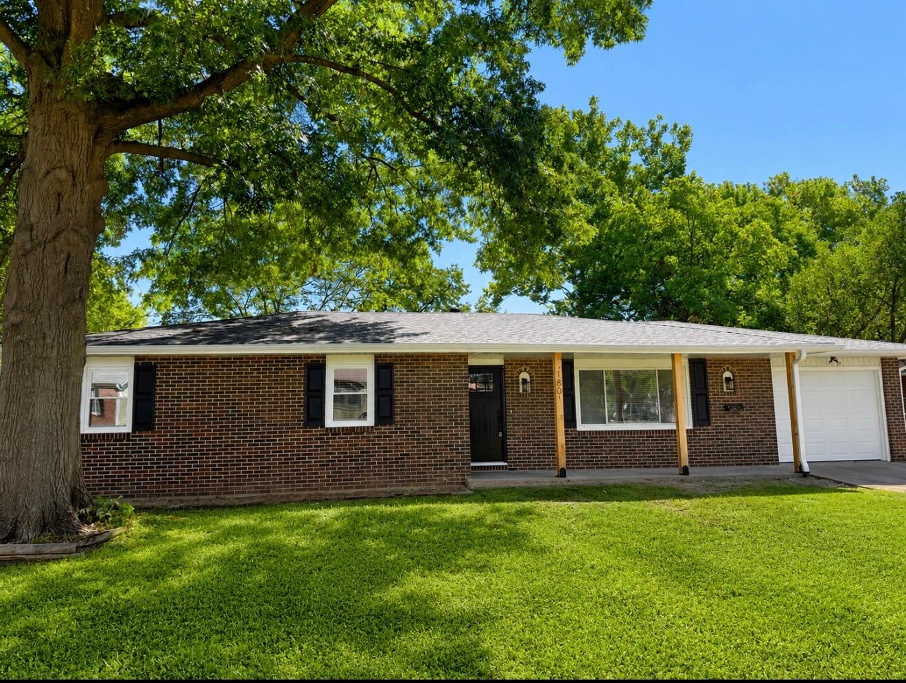 1806 Rose Dr Property Photo 1