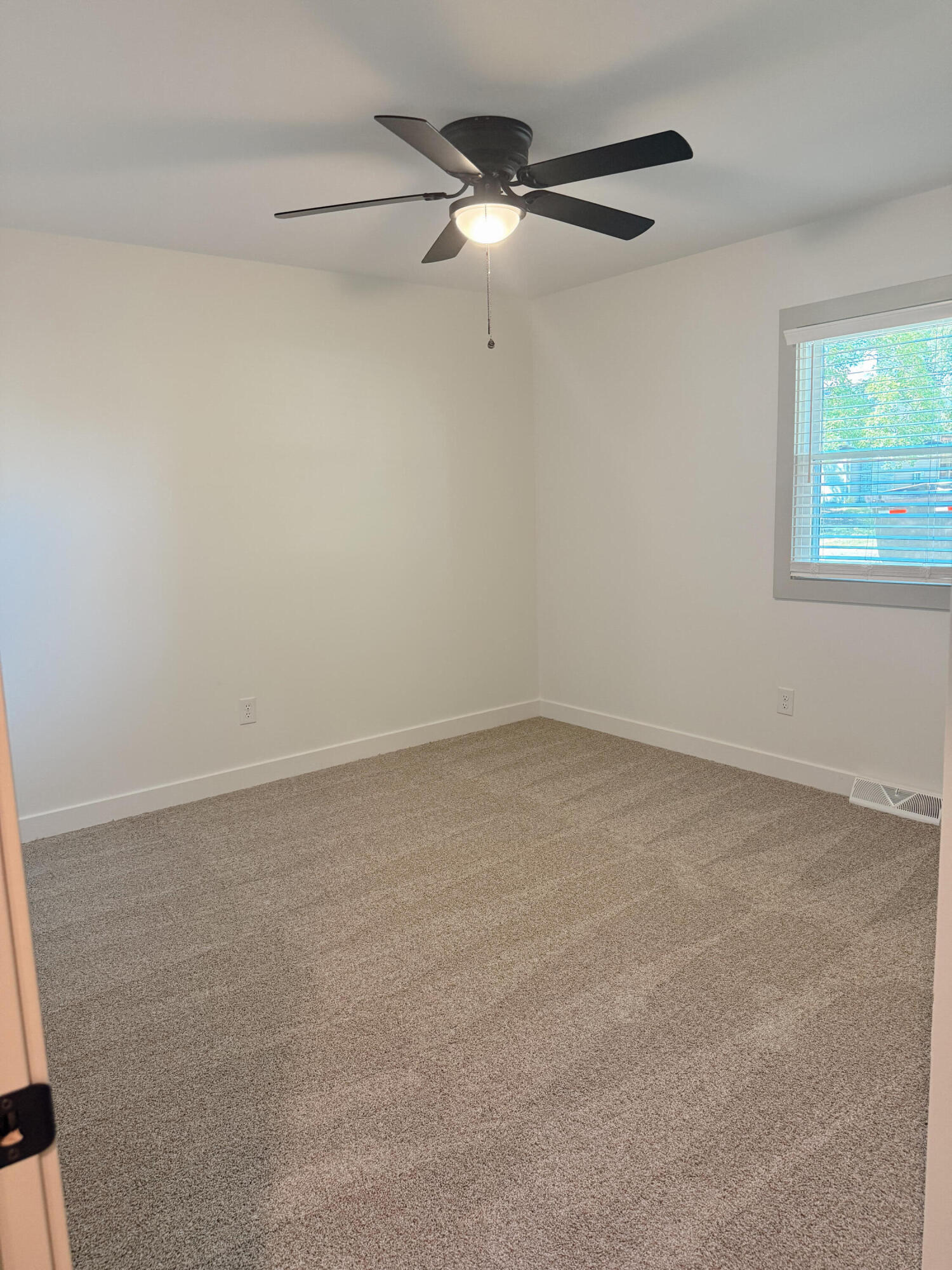 1806 Rose Dr Property Photo 7