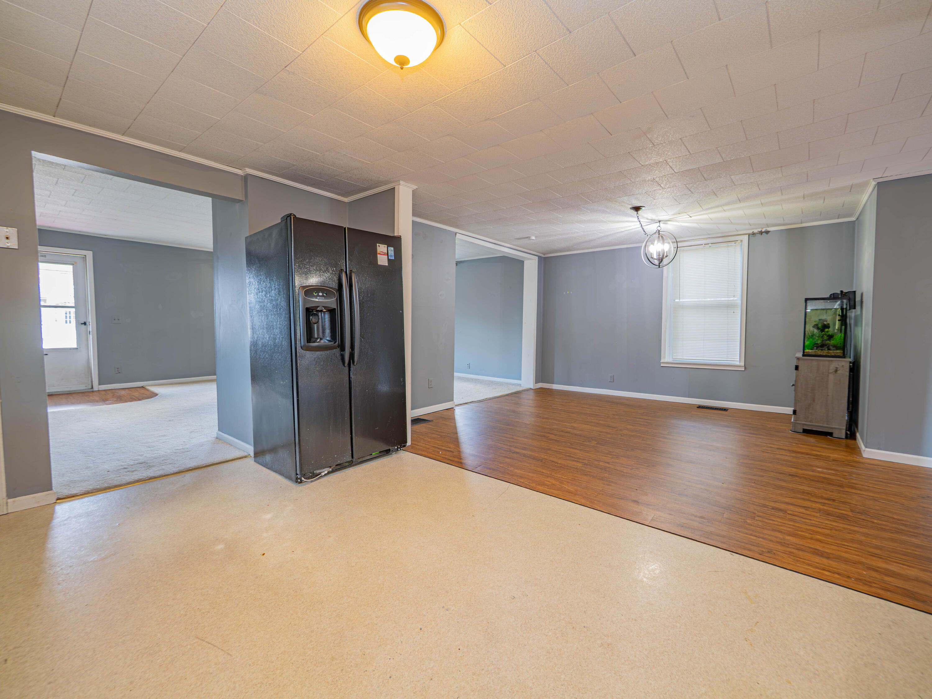 532 W Logan St Property Photo 11