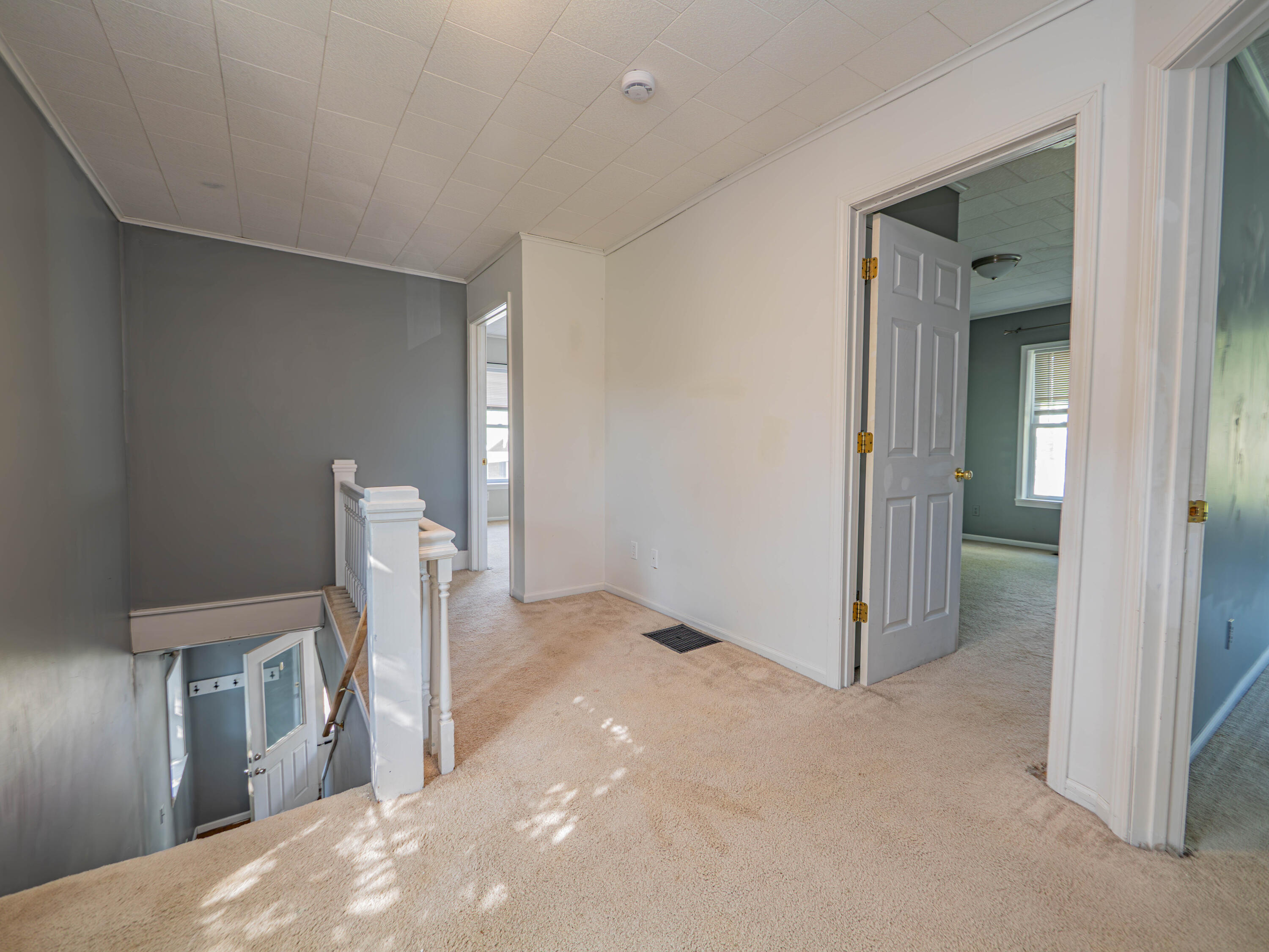 532 W Logan St Property Photo 18