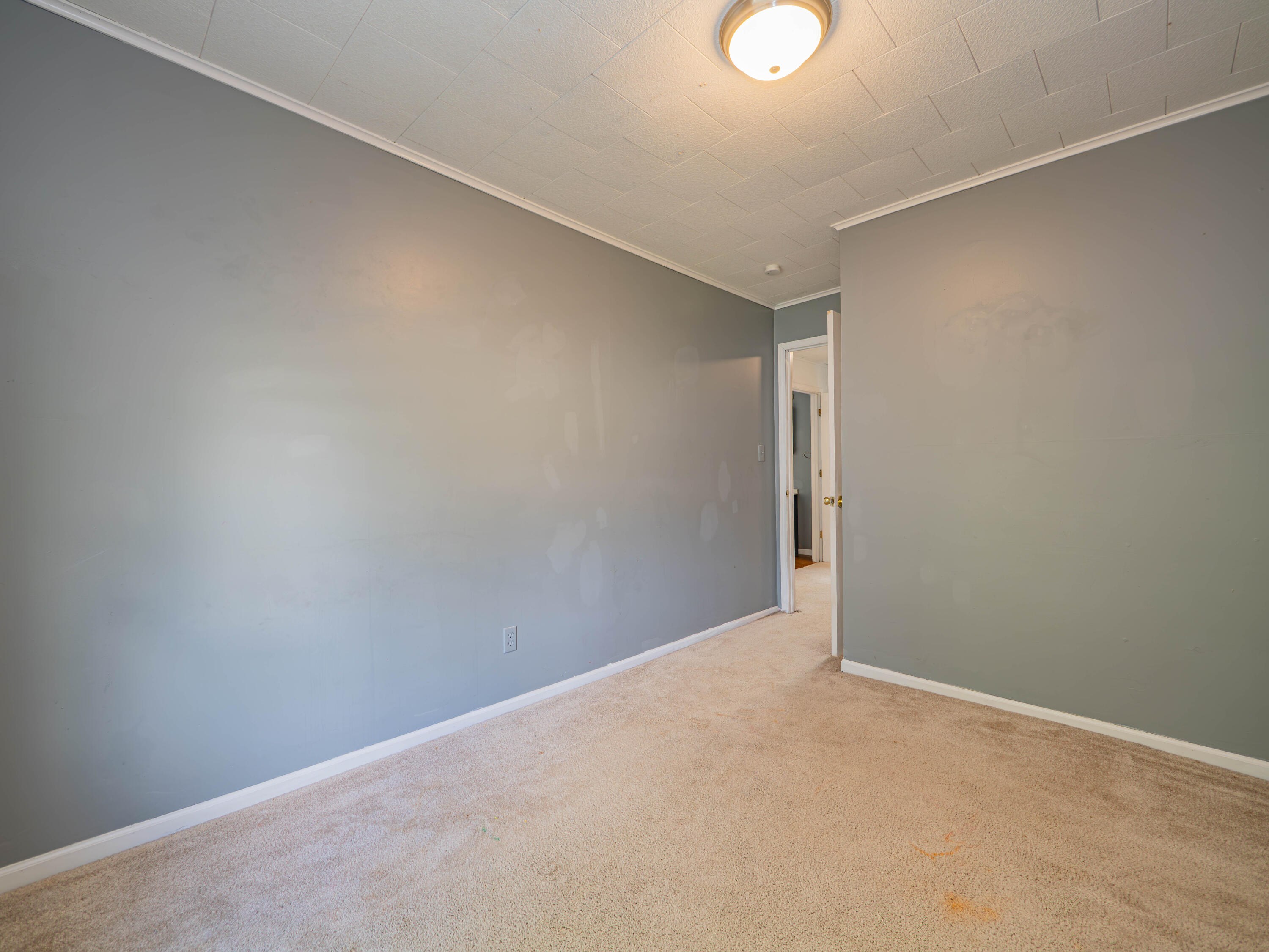 532 W Logan St Property Photo 25