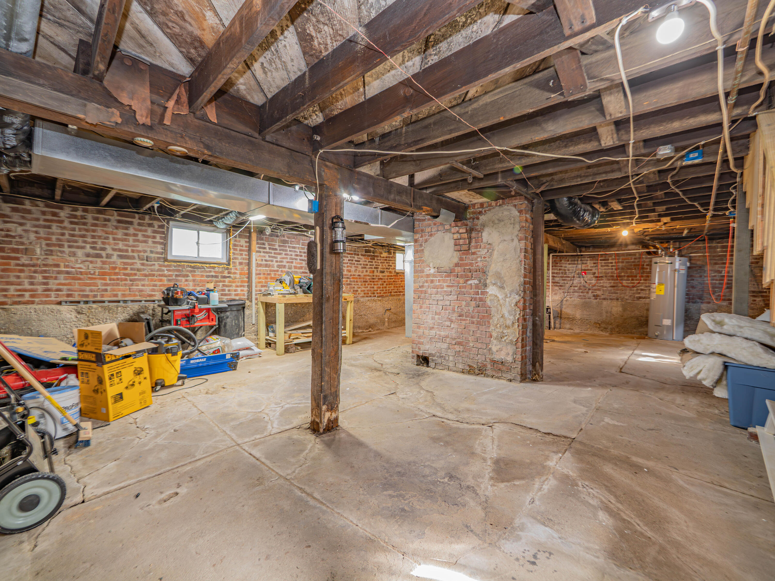 532 W Logan St Property Photo 30