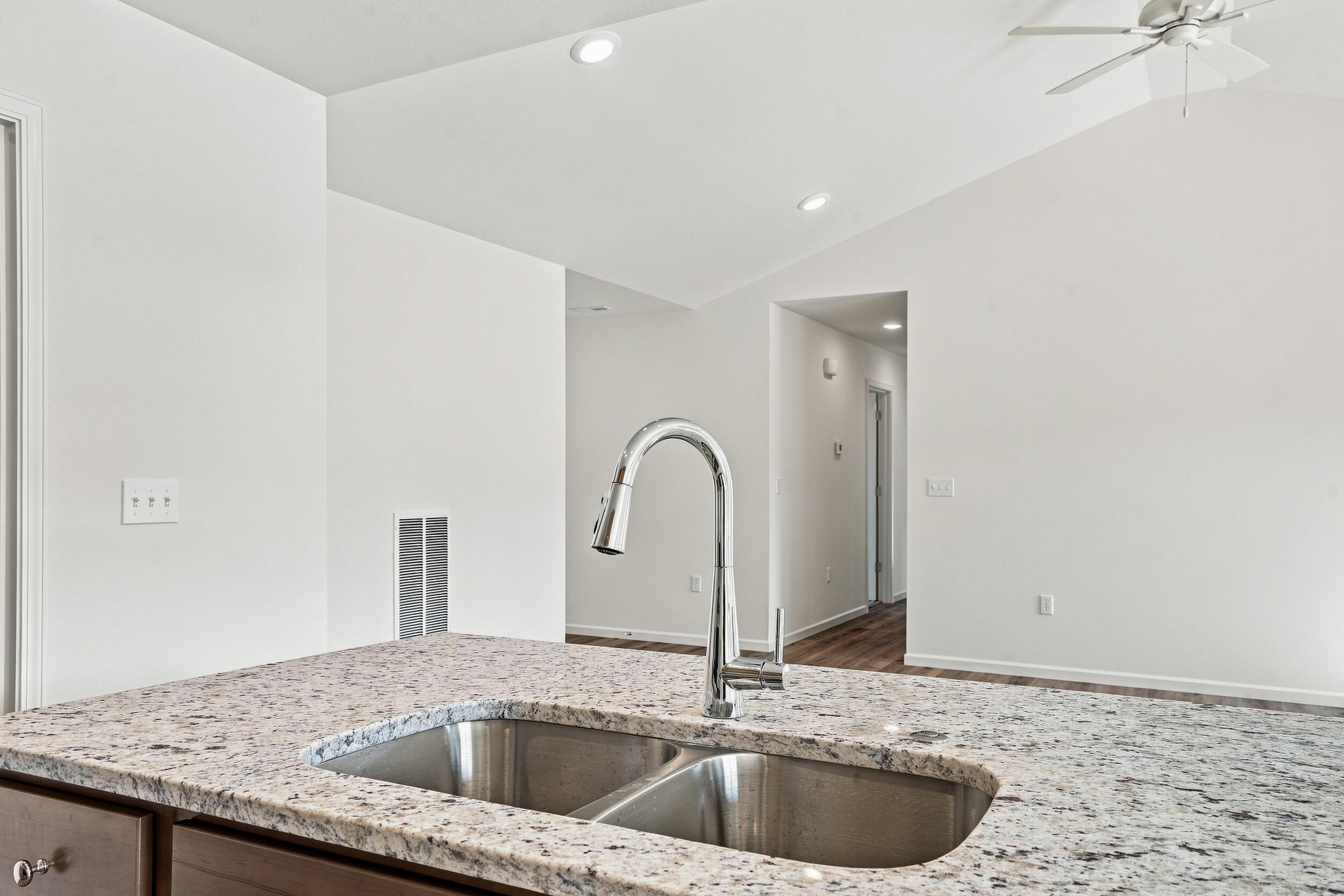 4706 Derby Ridge Dr Property Photo 17