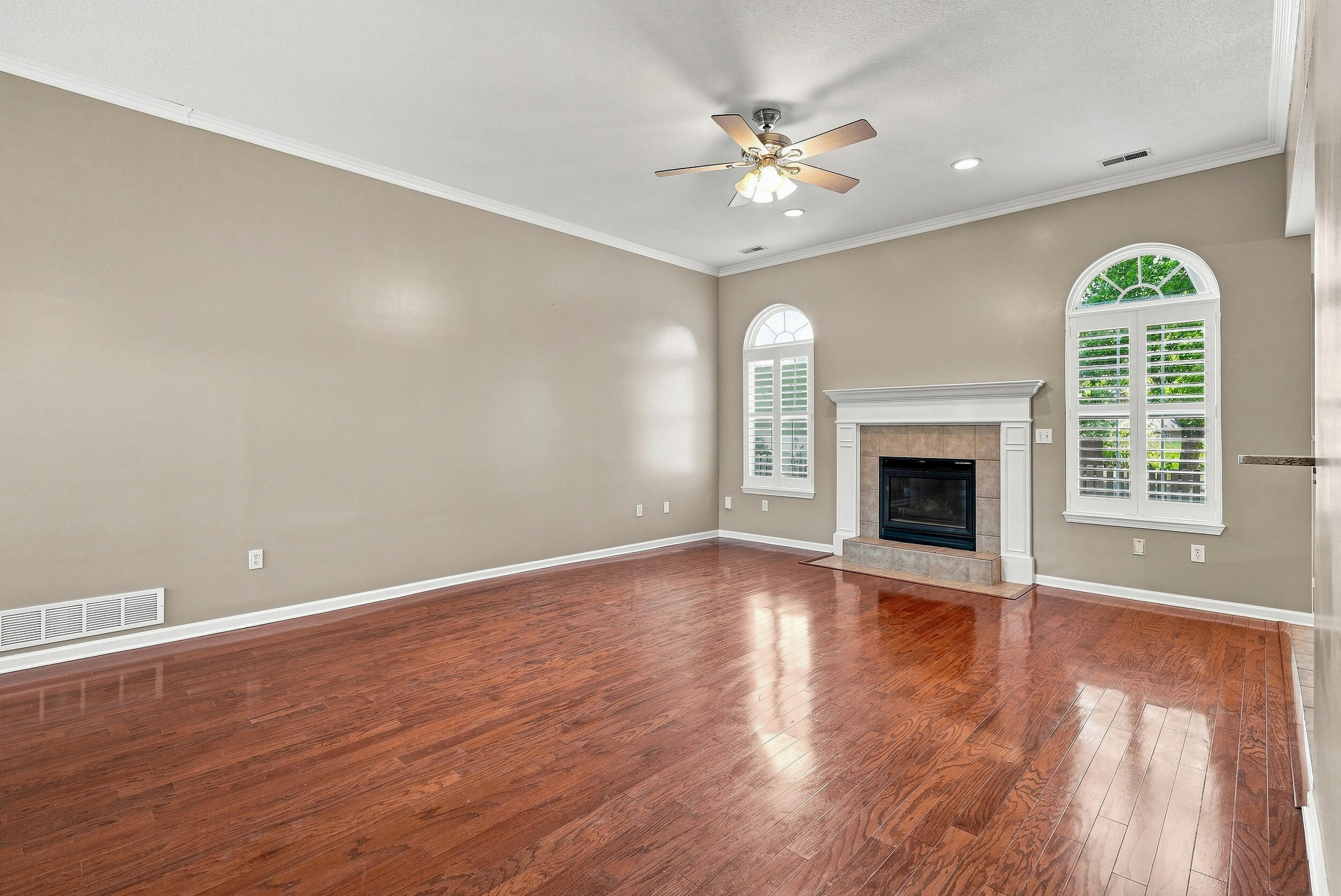 2500 Longview Dr Property Photo 17