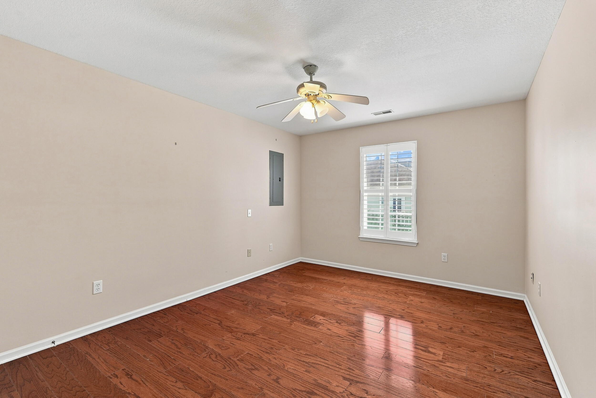 2500 Longview Dr Property Photo 40