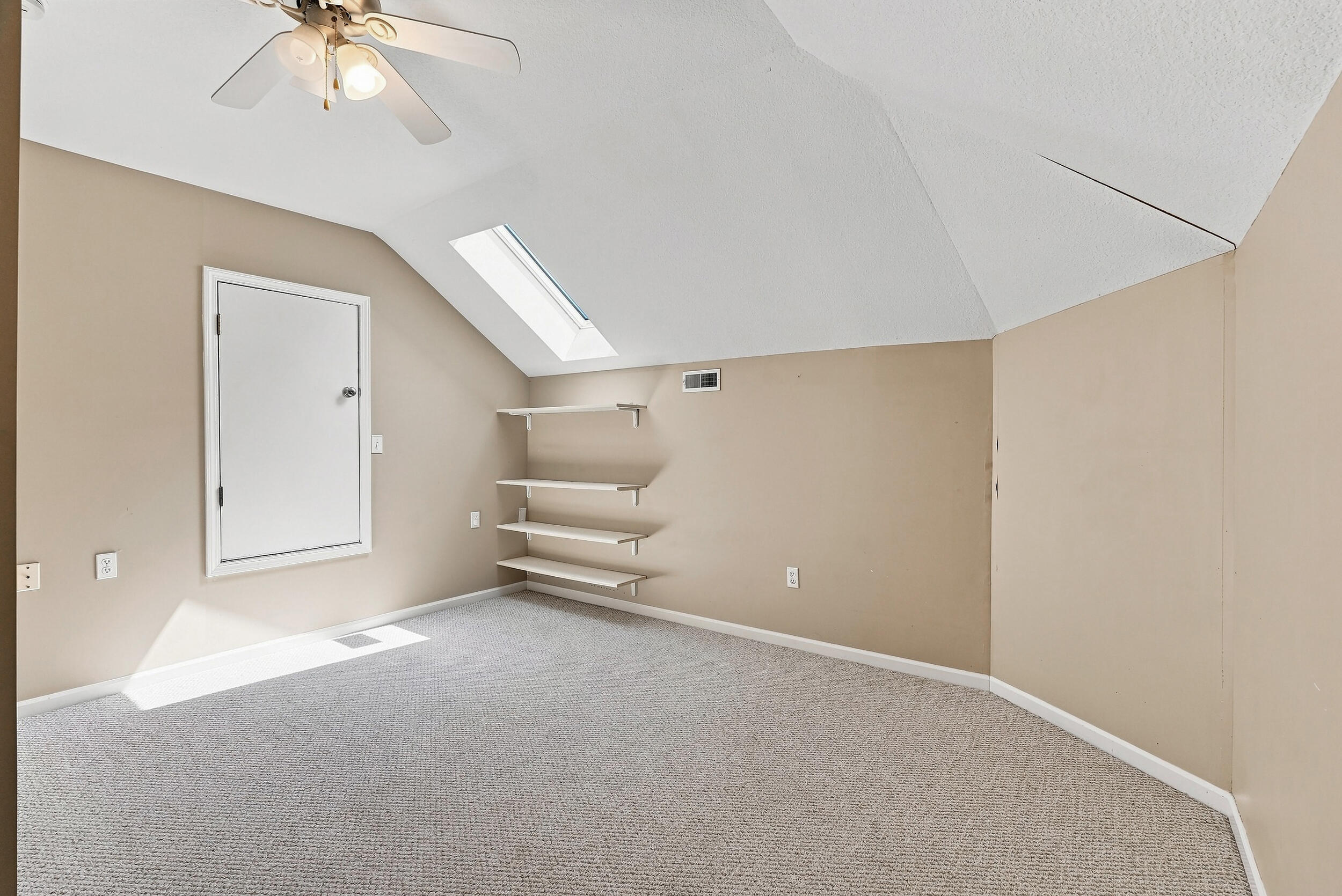 2500 Longview Dr Property Photo 46