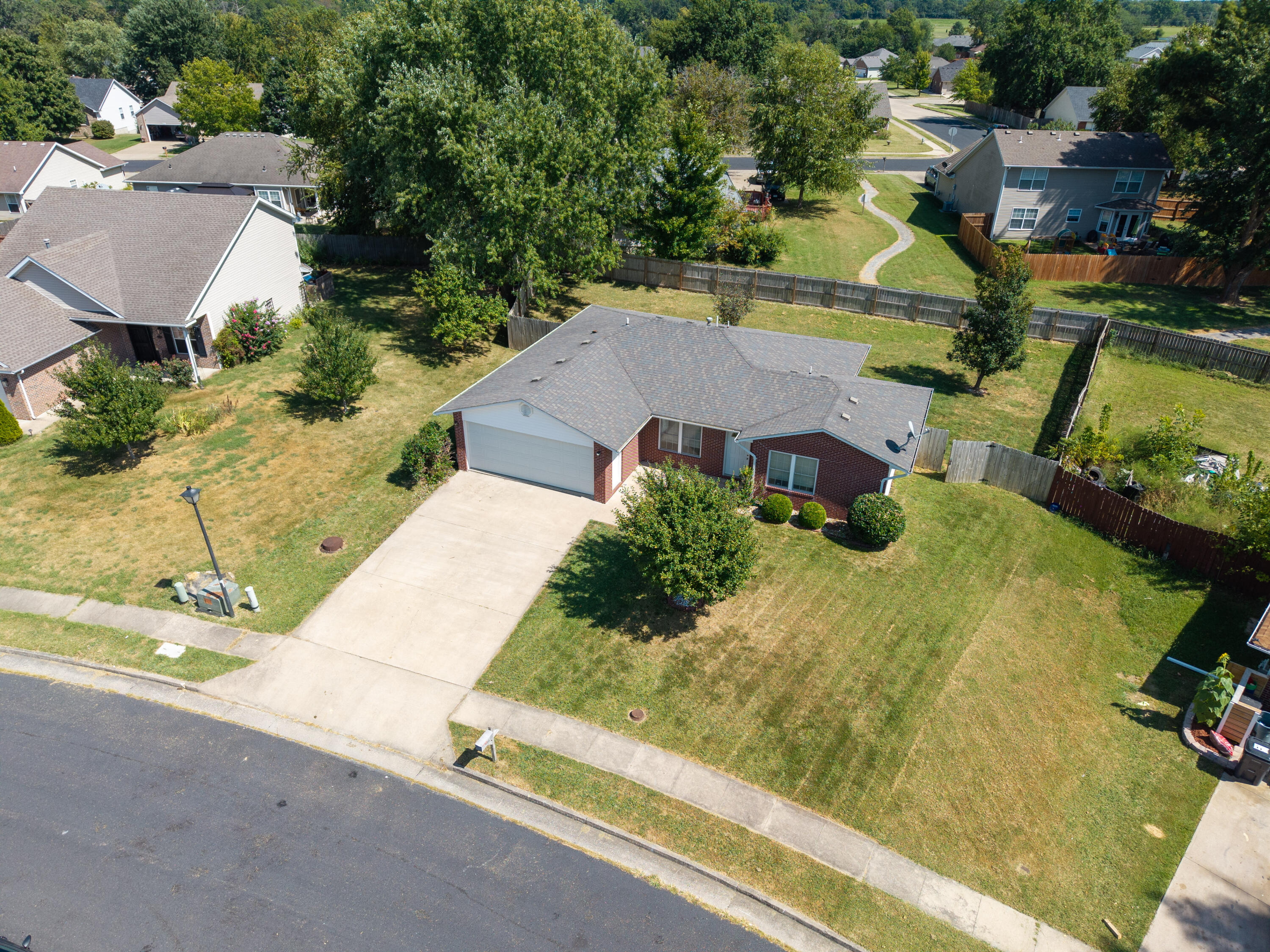 3910 Beechwood Dr Property Photo 5