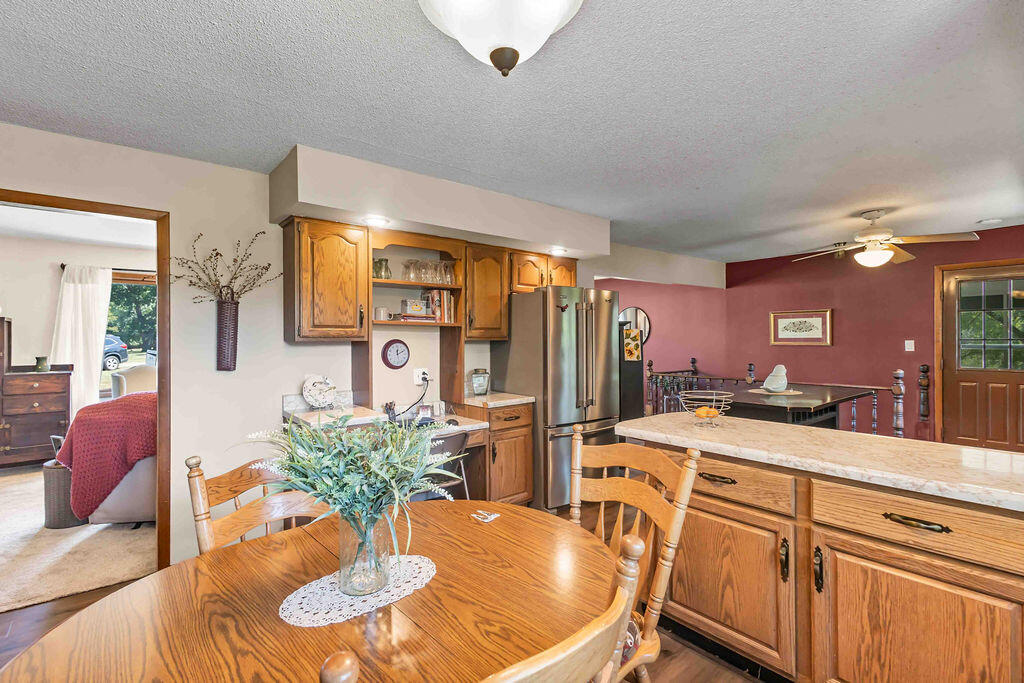 1084 Private Road 1237 Property Photo 9