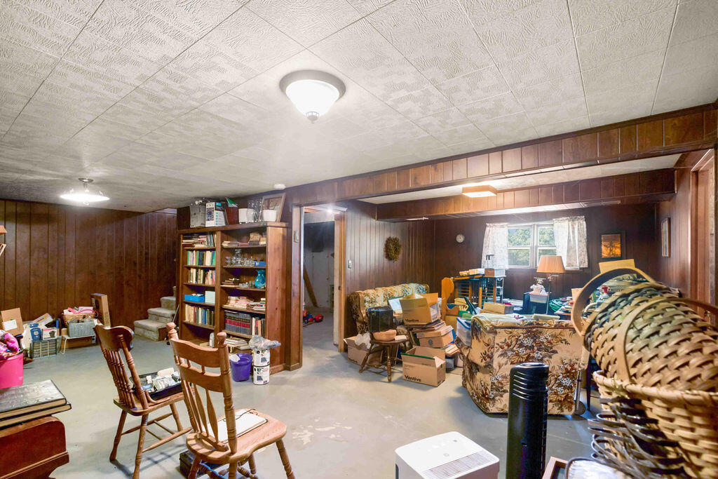 1084 Private Road 1237 Property Photo 26