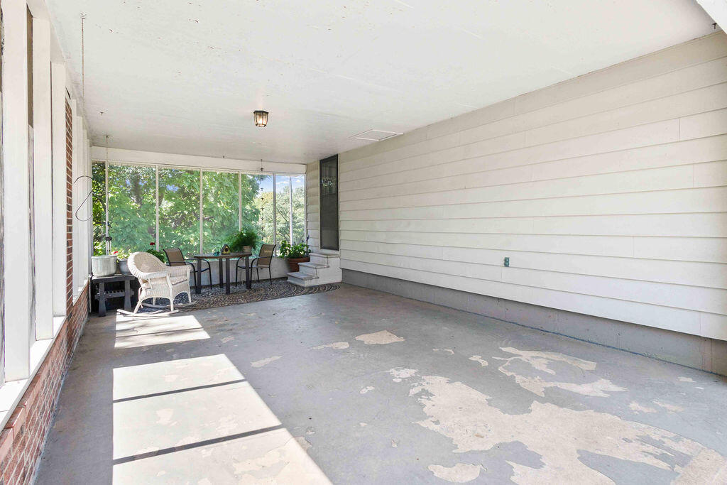 1084 Private Road 1237 Property Photo 31