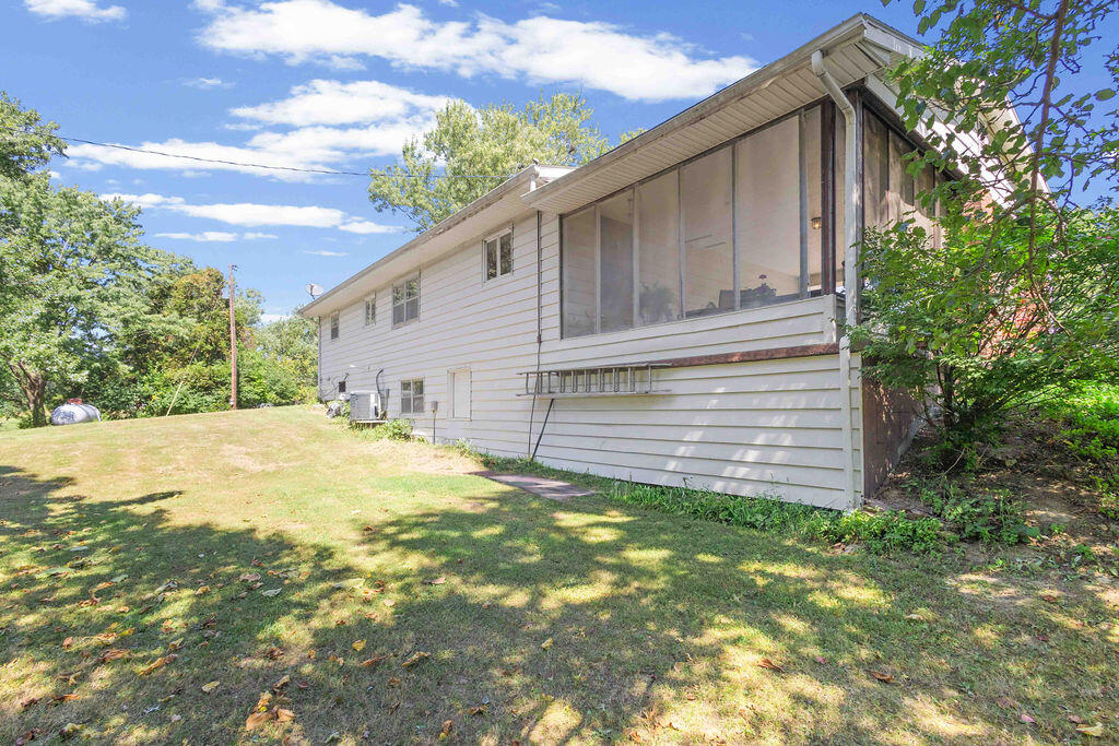 1084 Private Road 1237 Property Photo 32