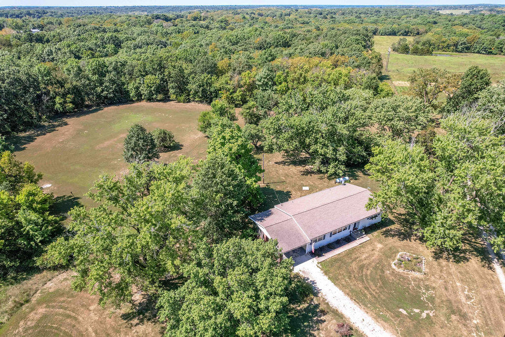1084 Private Road 1237 Property Photo 36