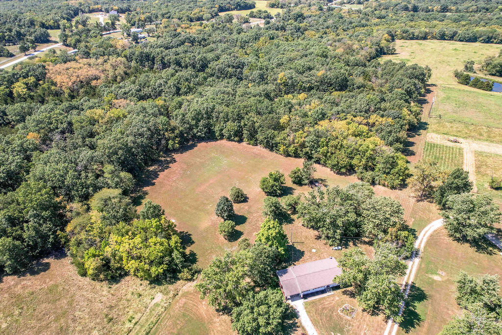 1084 Private Road 1237 Property Photo 37