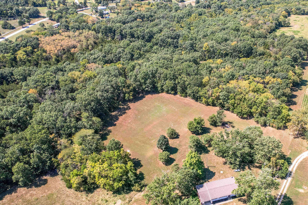1084 Private Road 1237 Property Photo 38