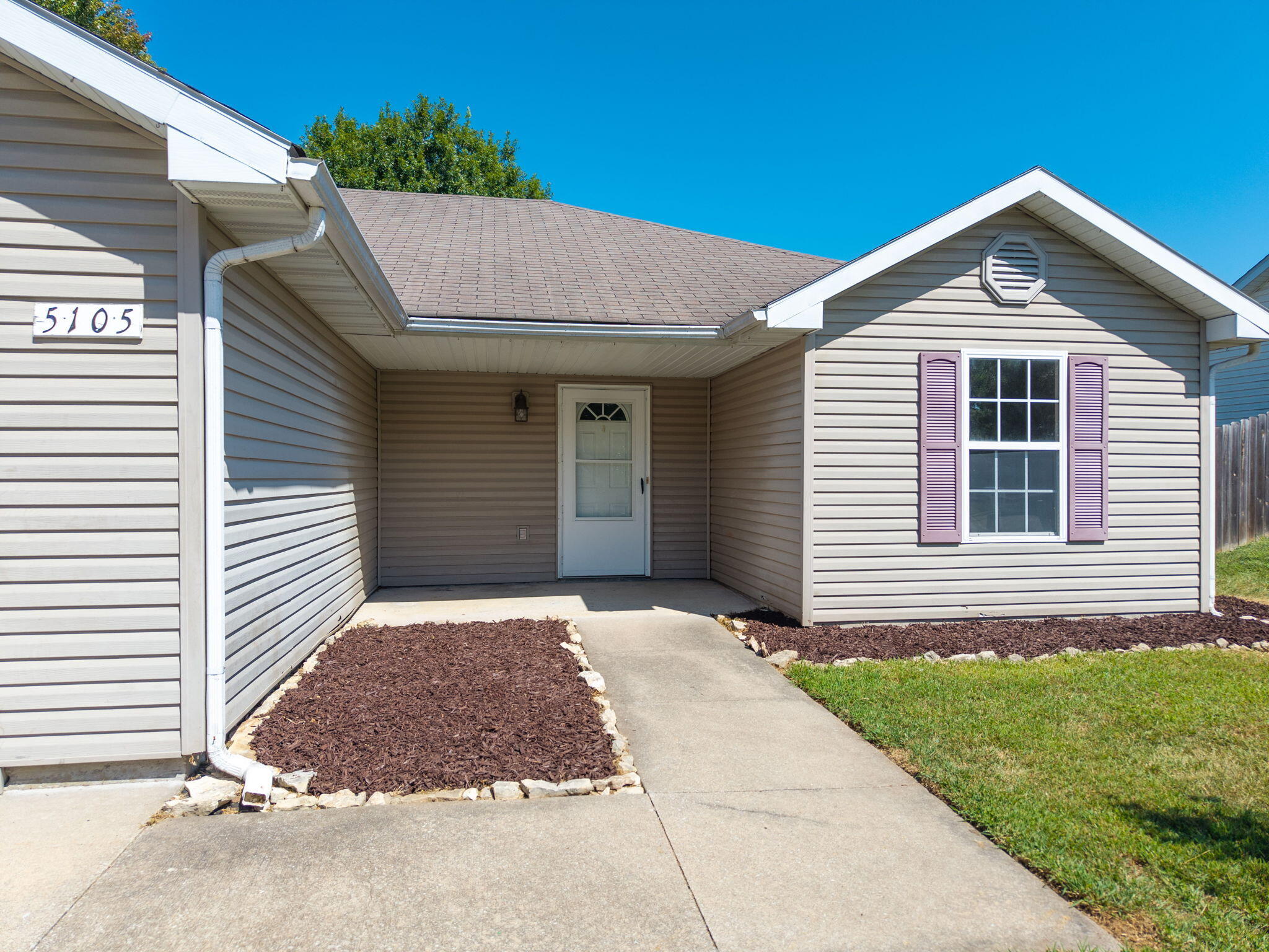 5105 Sandstone Dr Property Photo 4