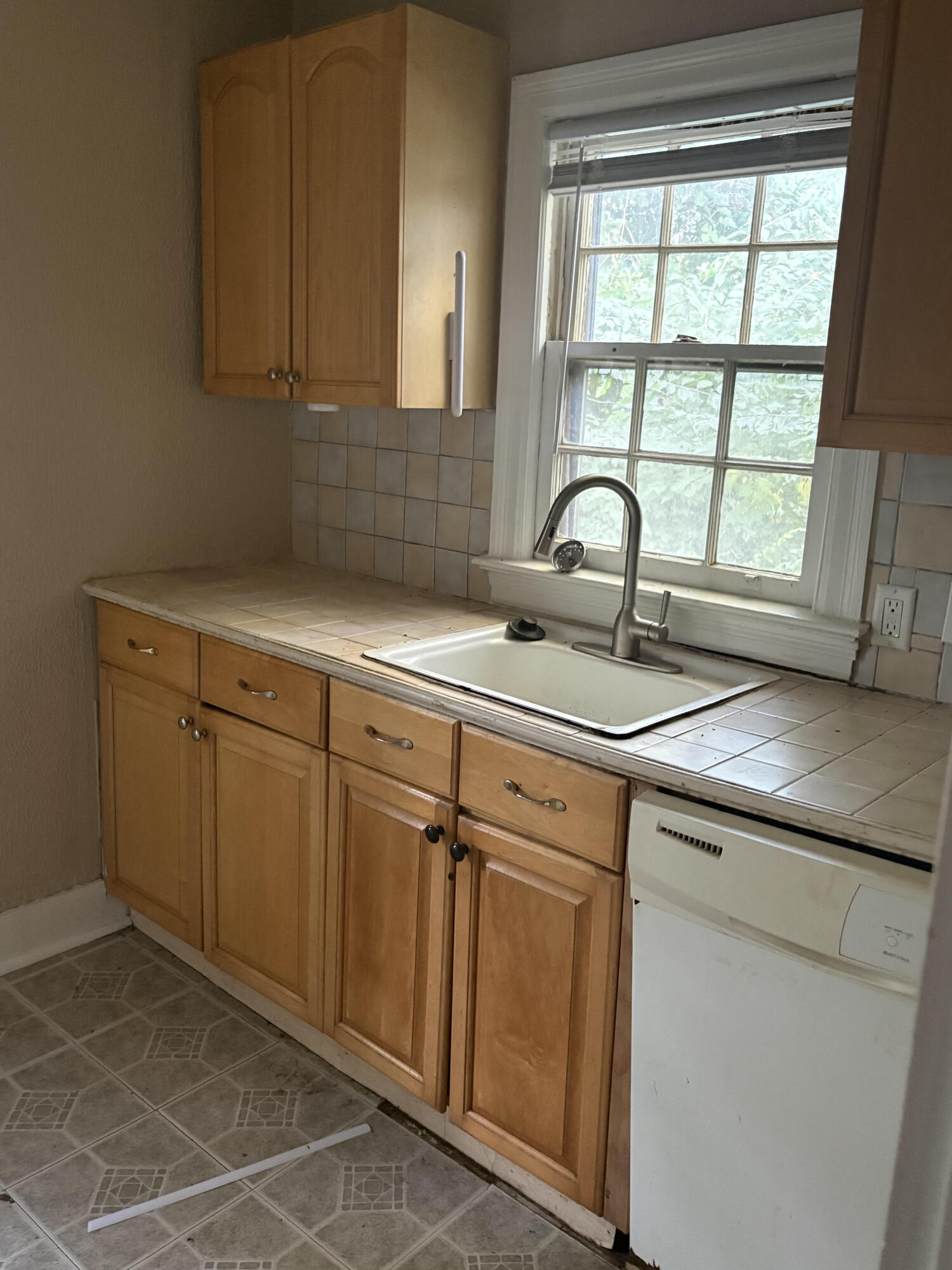 816 Mikel St Property Photo 2