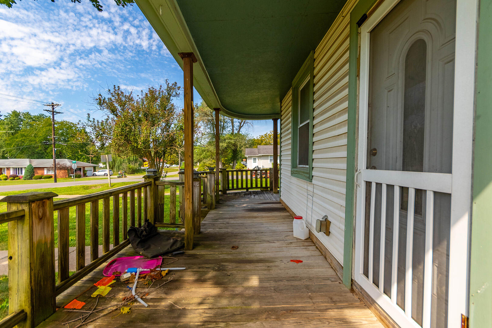 103 E Stone St Property Photo 7
