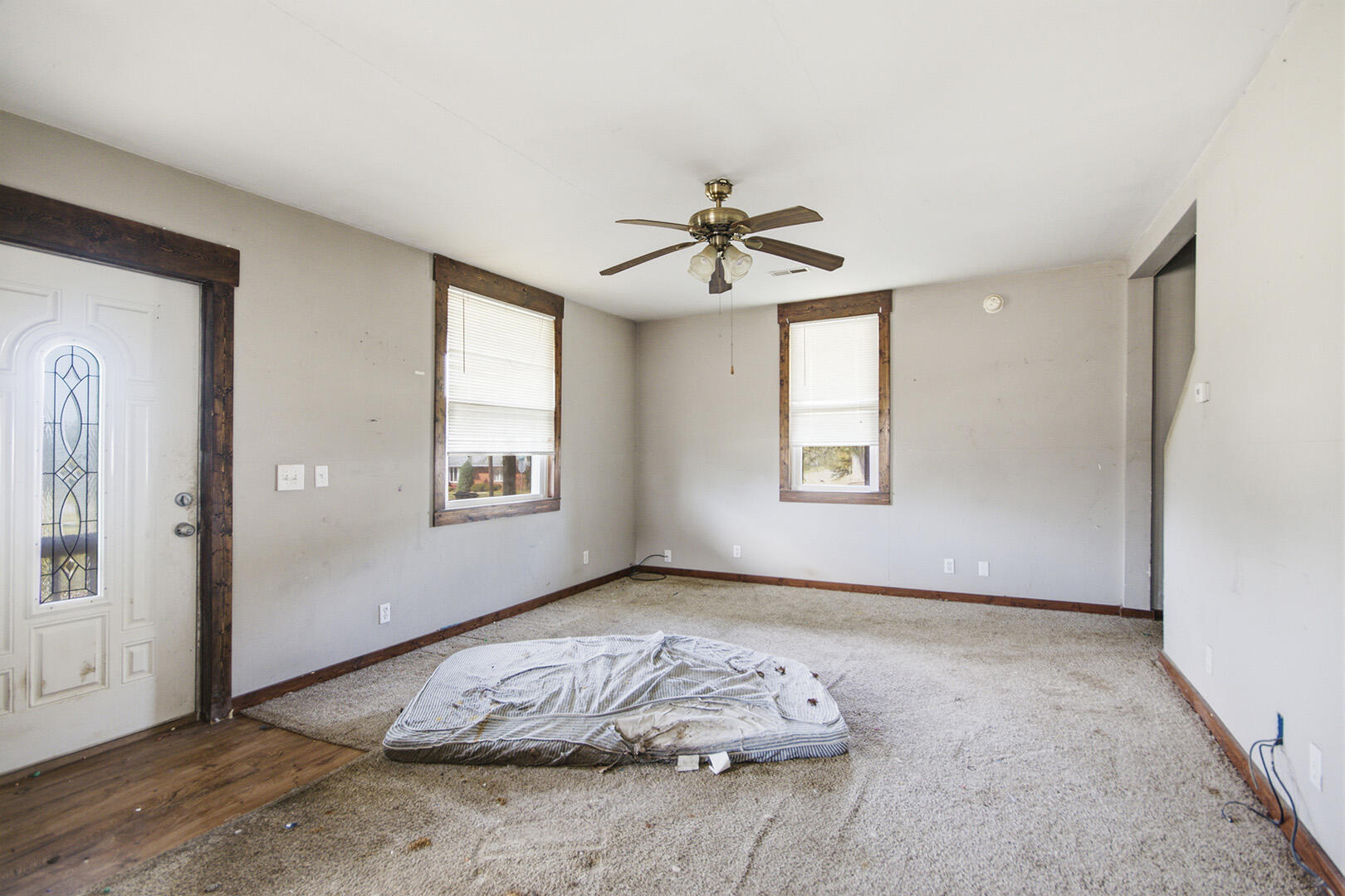 103 E Stone St Property Photo 12