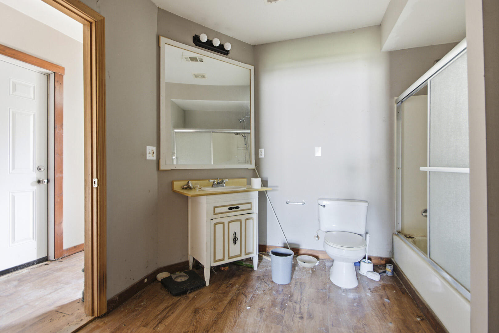 103 E Stone St Property Photo 13