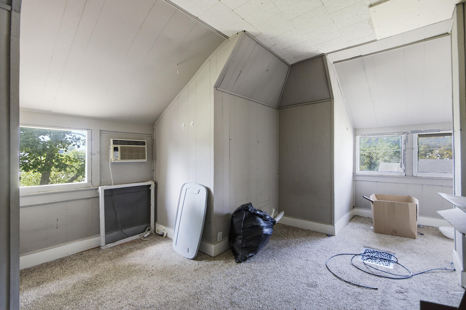 103 E Stone St Property Photo 18