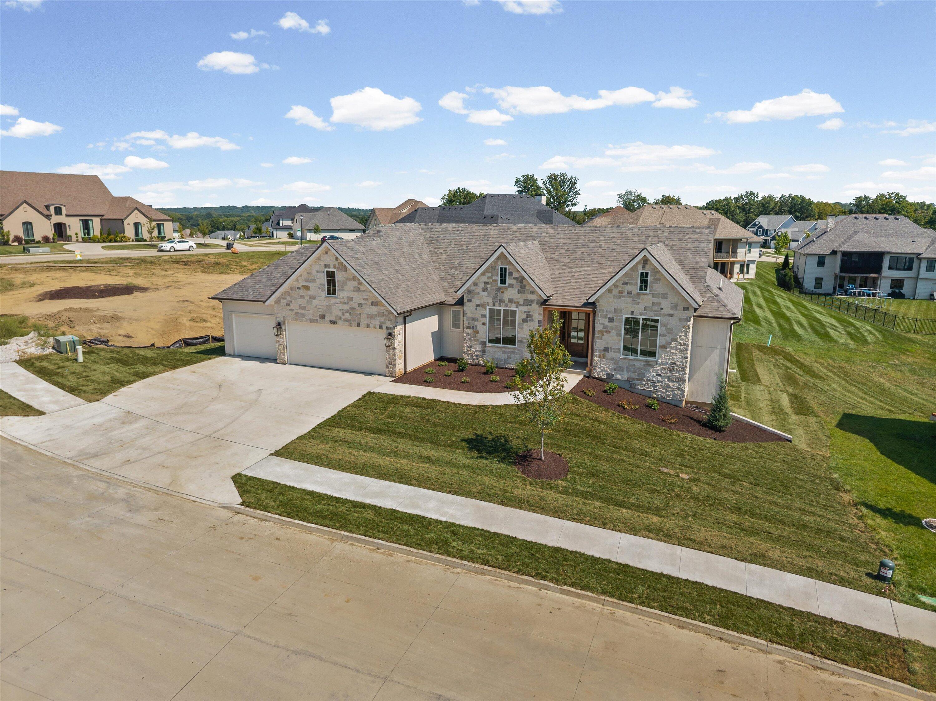 7504 Biddlestone Ct Property Photo 47