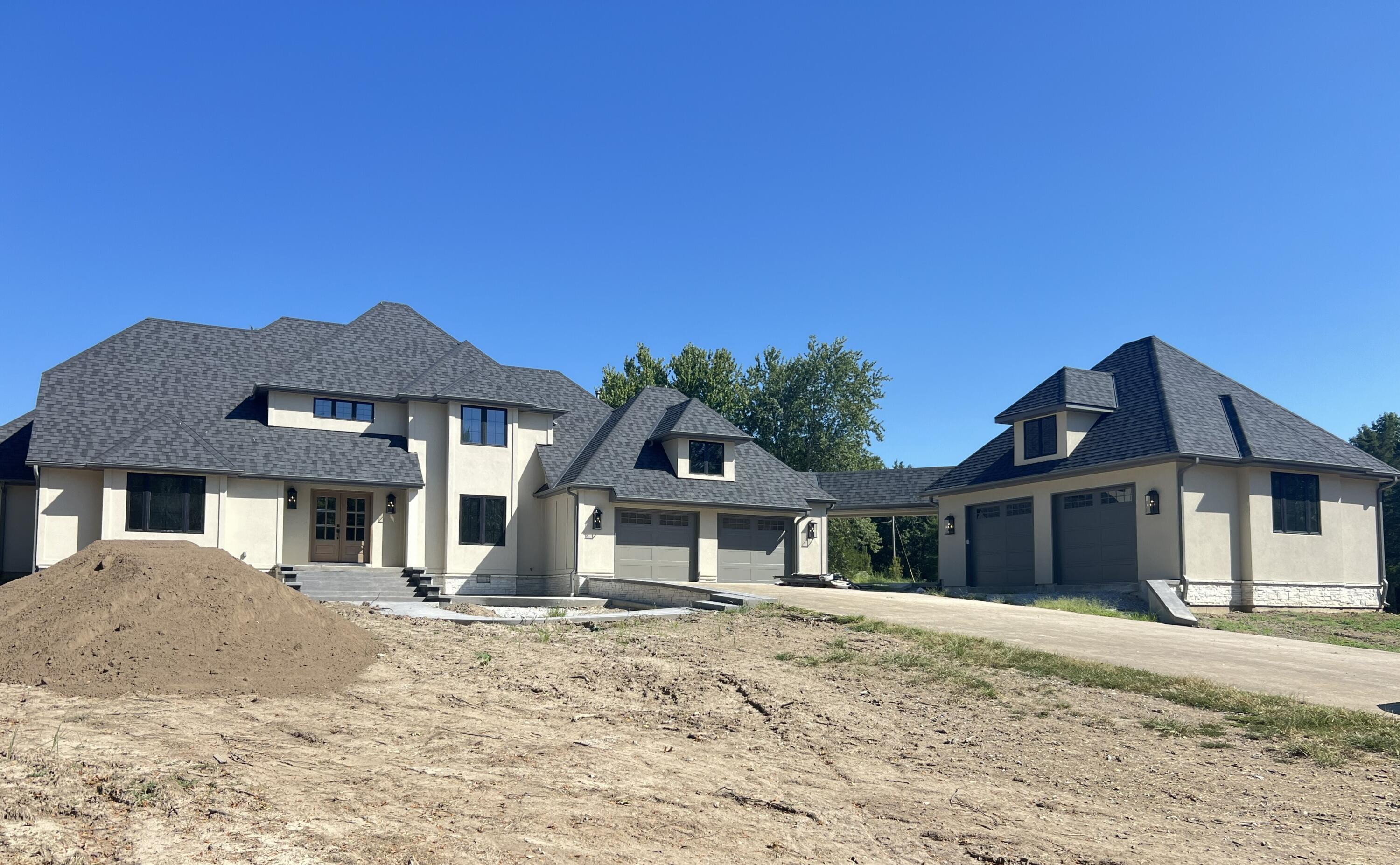 2675 W Mill Creek Ct Property Photo 1