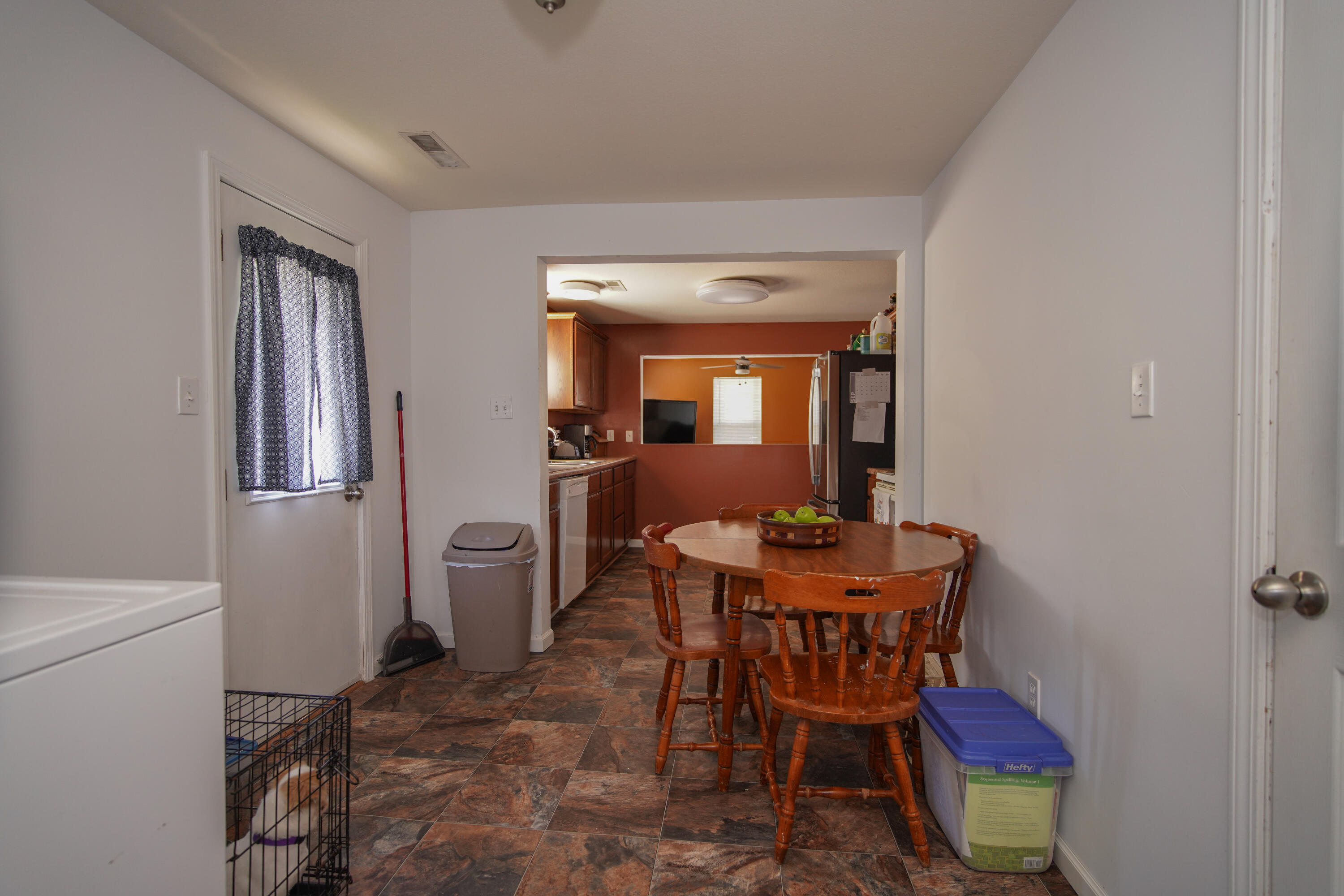 120 S Walnut St Property Photo 8
