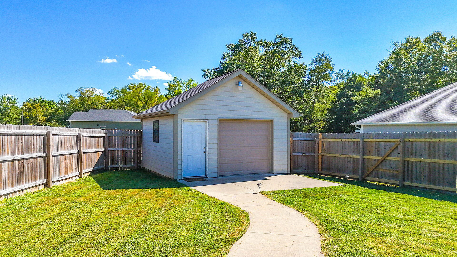 1504 Ellis Pl Property Photo 37