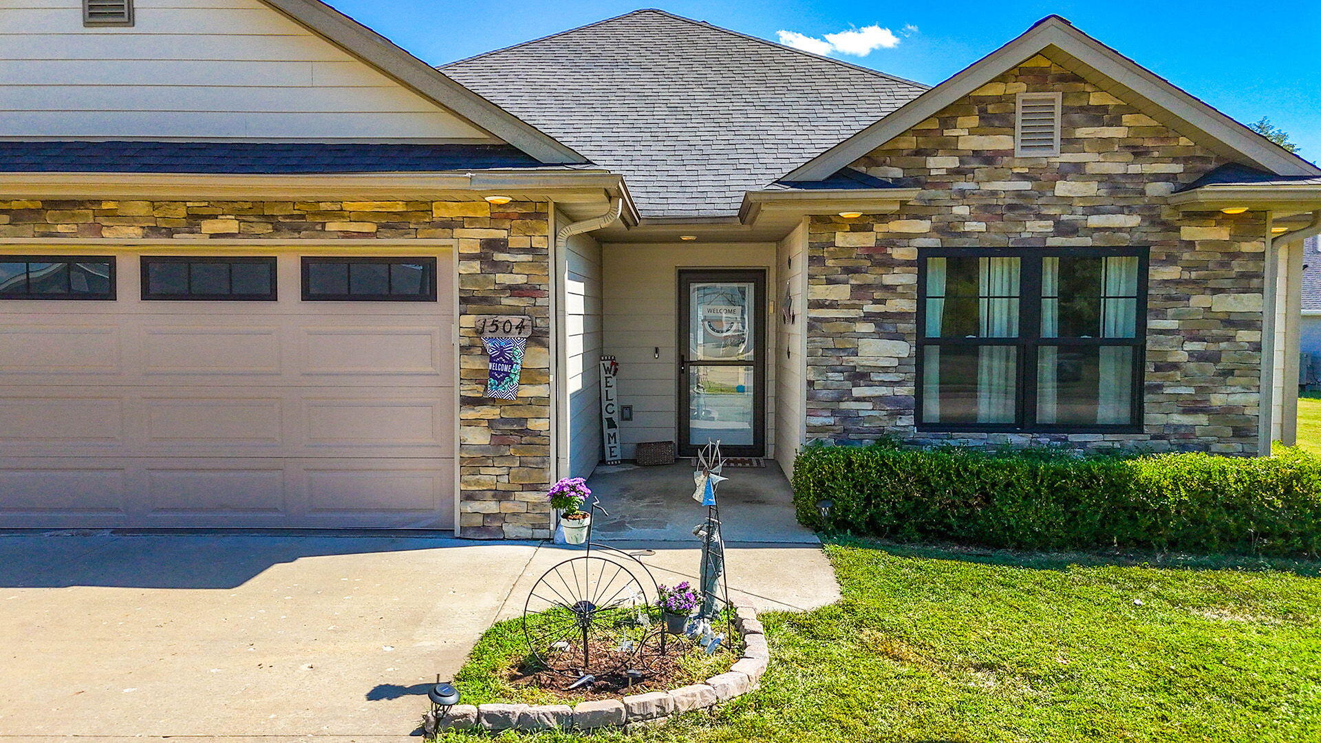 1504 Ellis Pl Property Photo 48