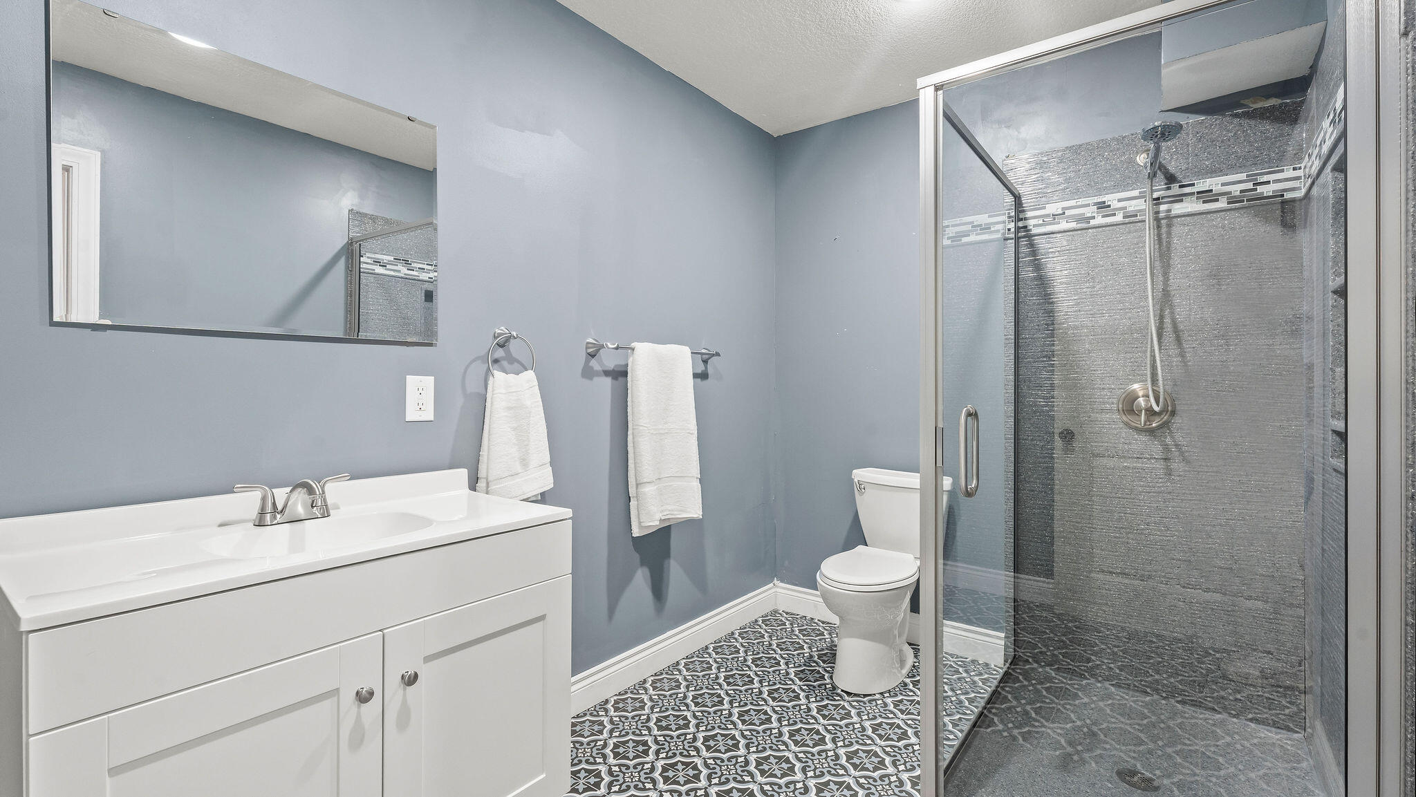4307 Zoe Ln Property Photo 68
