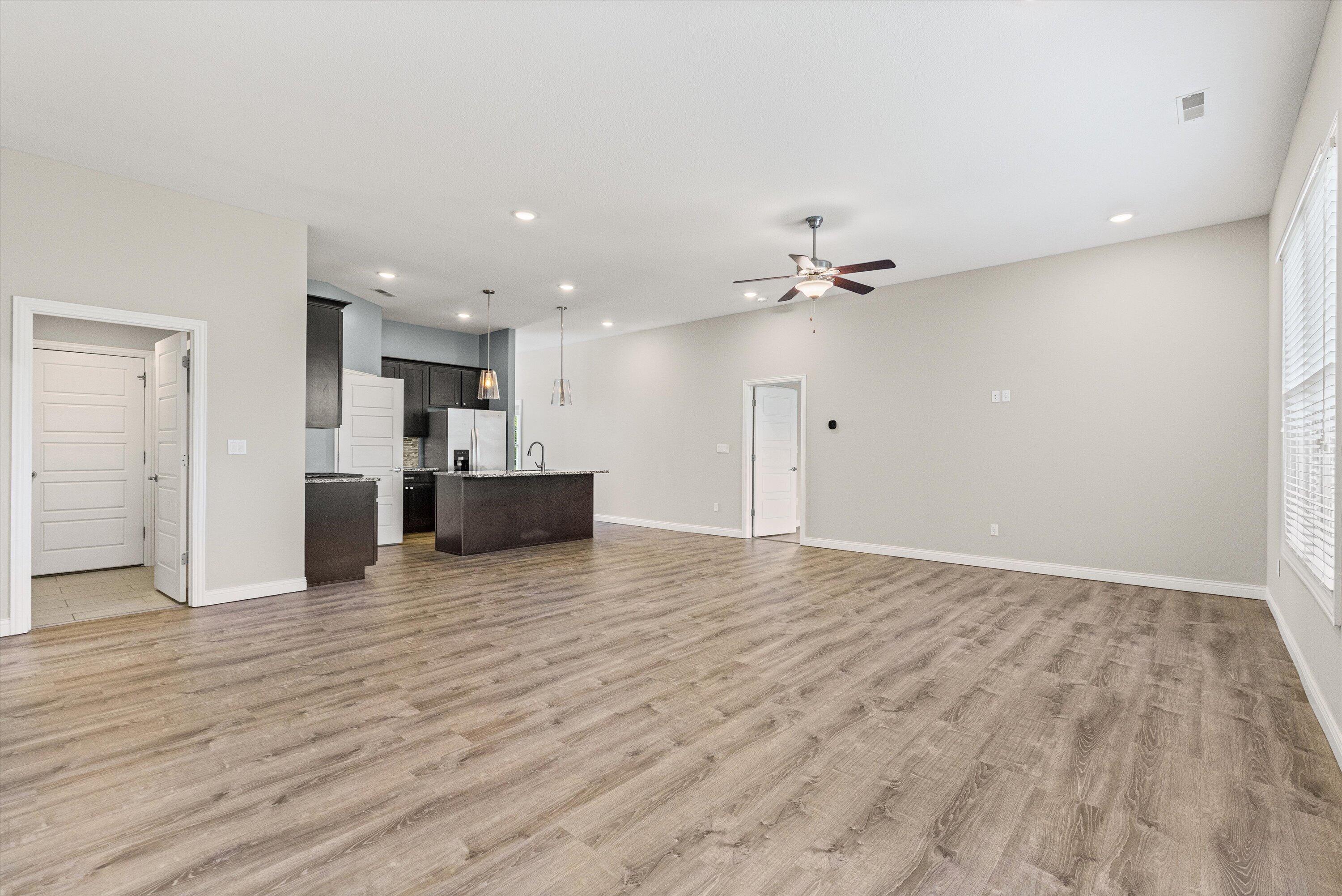 5835 Charlotte Dr Property Photo 15