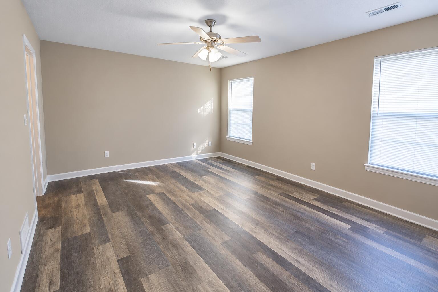 1311 Raleigh Dr Property Photo 12