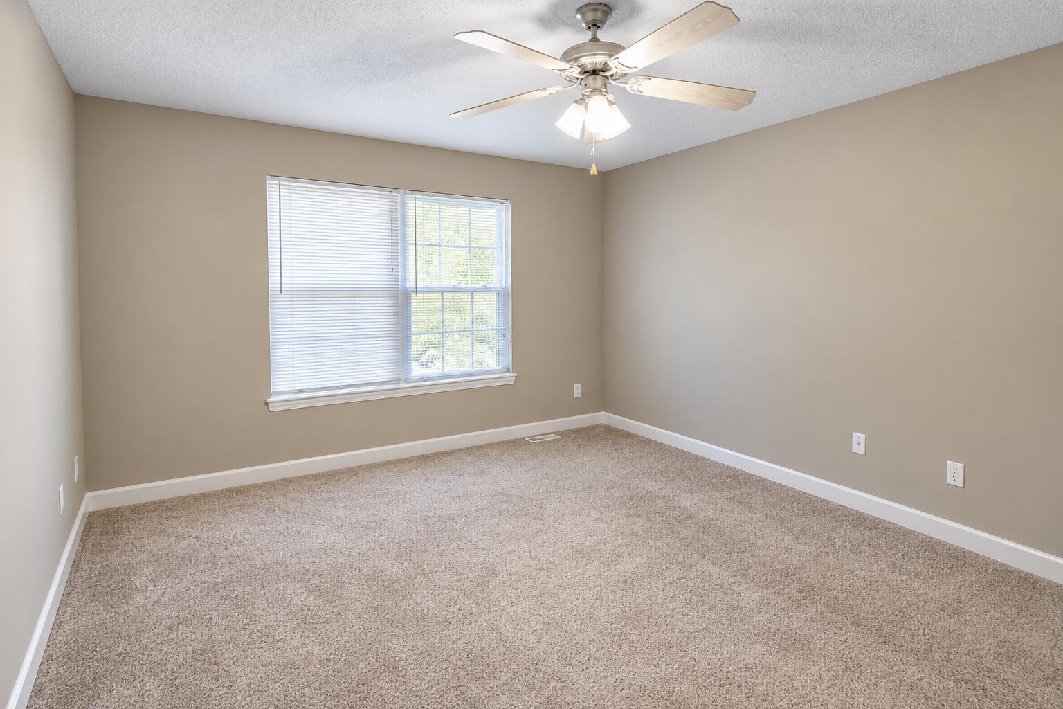 1311 Raleigh Dr Property Photo 19
