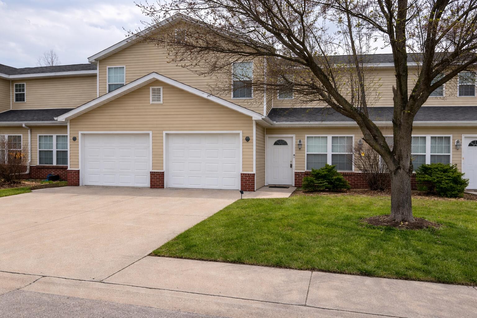 5000 DERBY RIDGE DR 208 Property Photo 1