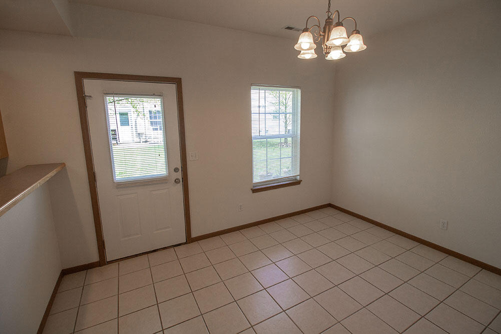 5000 Derby Ridge Dr 208 Property Photo 6