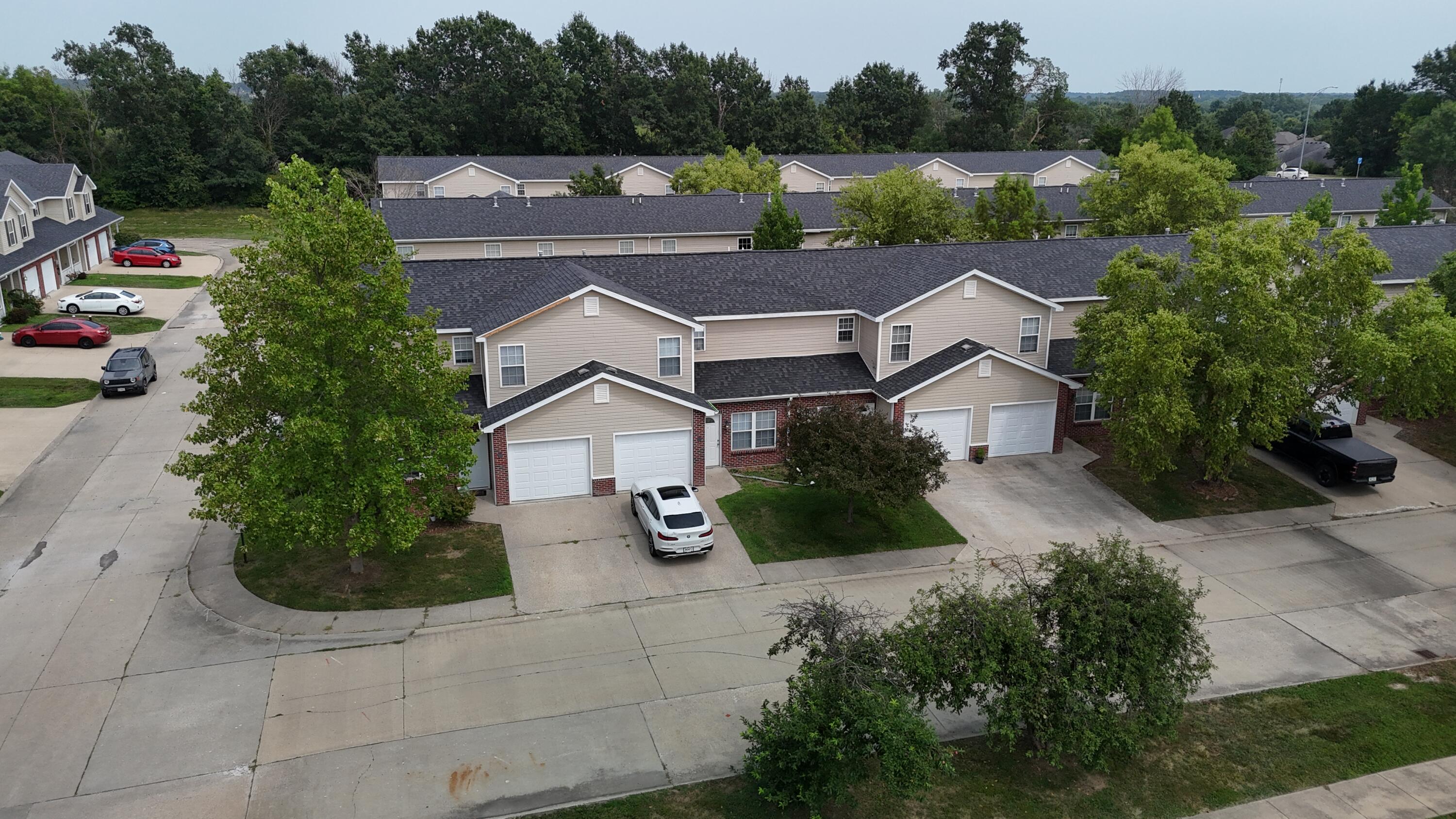 5000 DERBY RIDGE DR 307 Property Photo 1