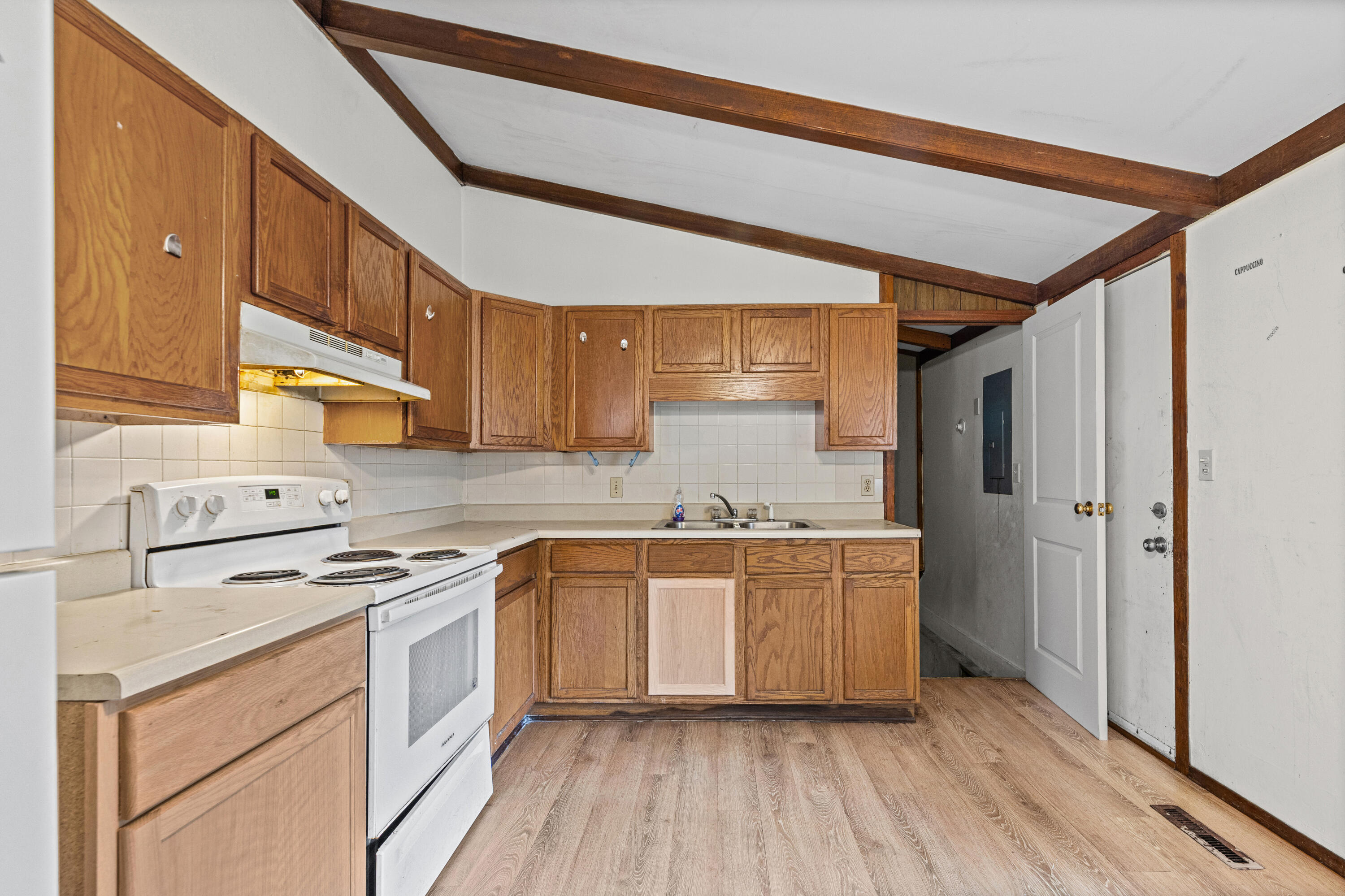 109 Mohawk Ave Property Photo 27