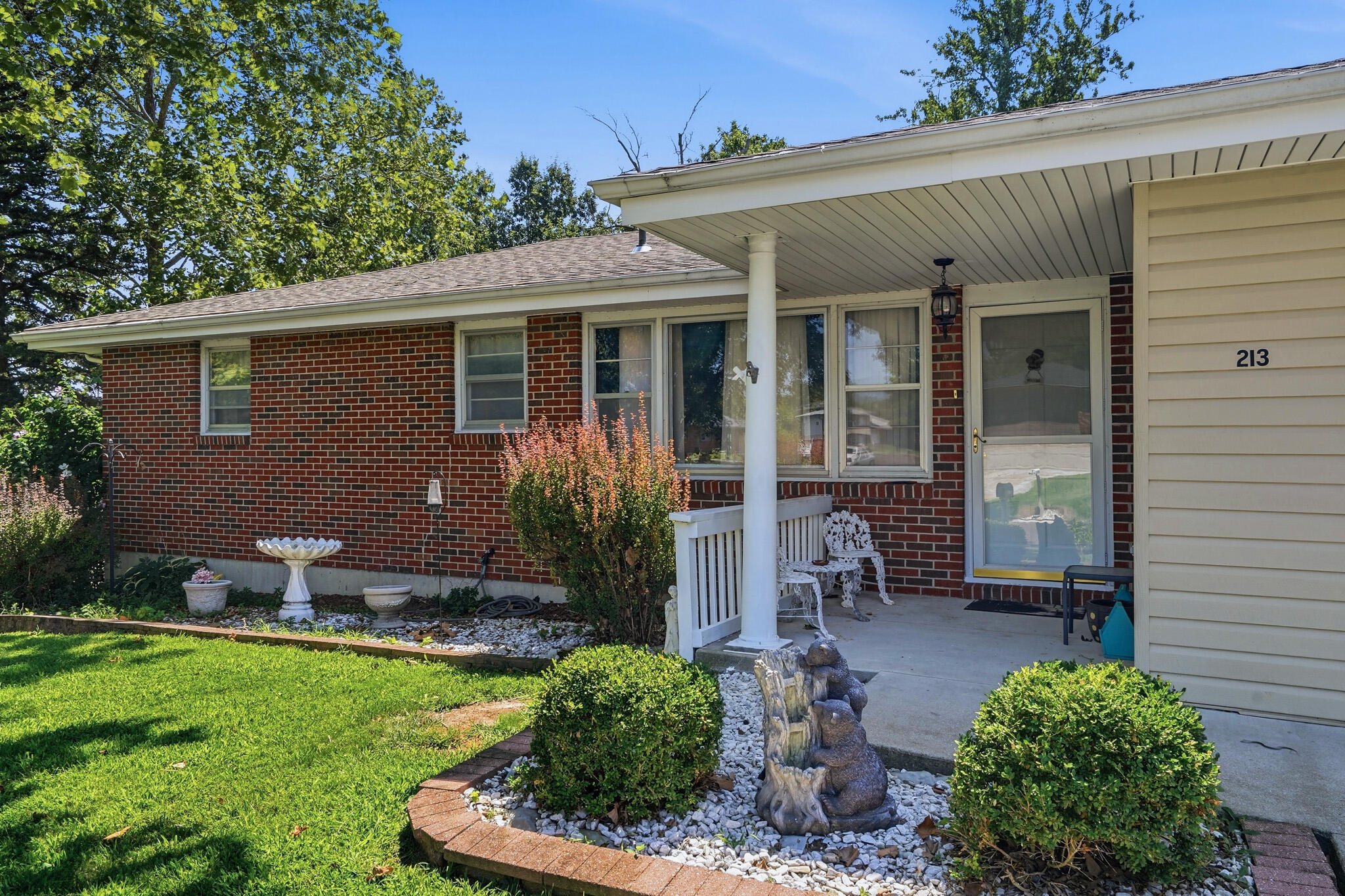 213 Sarazen Dr Property Photo 3