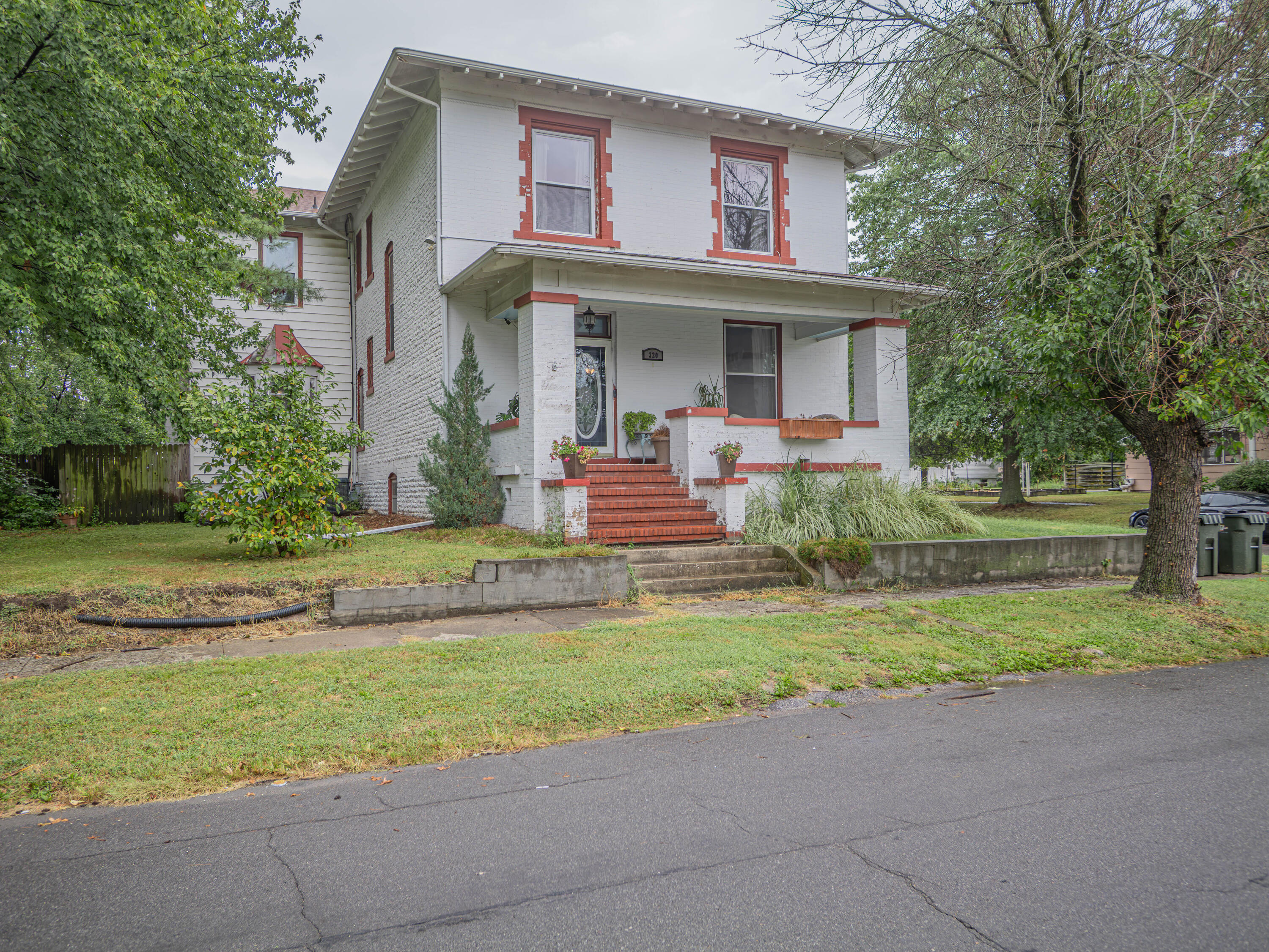 320 S 4th St Property Photo 57