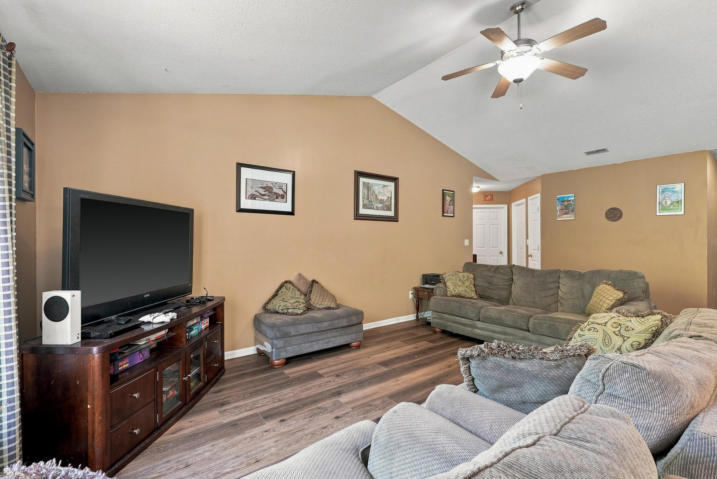 1701 Arctic Ct Property Photo 7