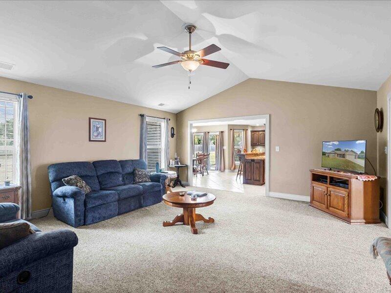 511 Kentucky St Property Photo 7