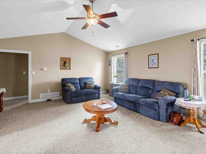 511 Kentucky St Property Photo 8