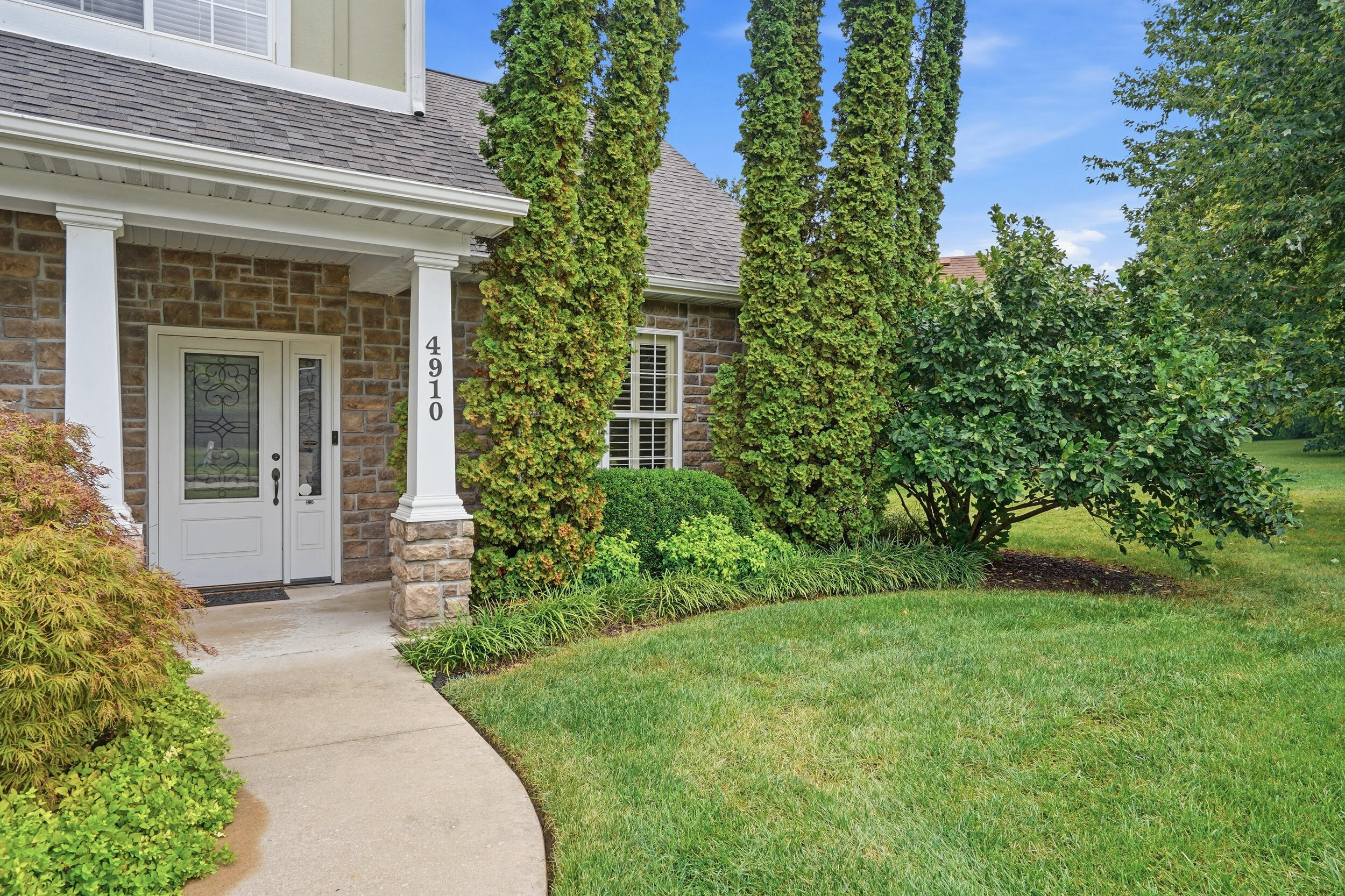 4910 Royal Lytham Dr Property Photo 3